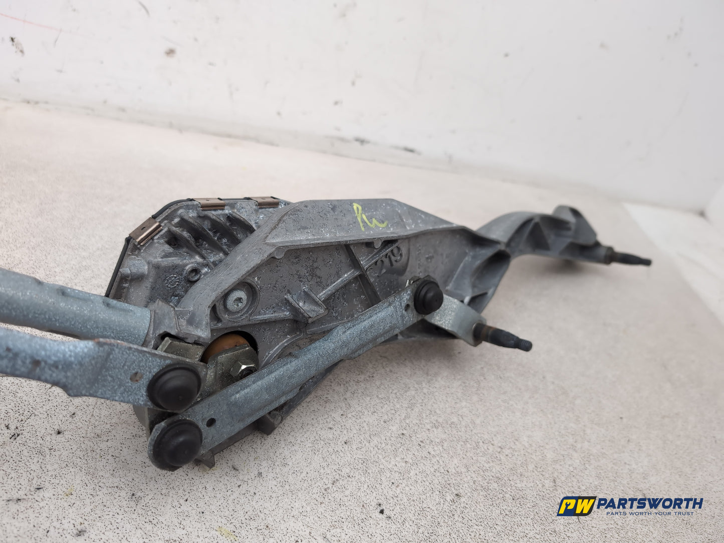 Front Wiper Motor & Mechanism / Linkage 10