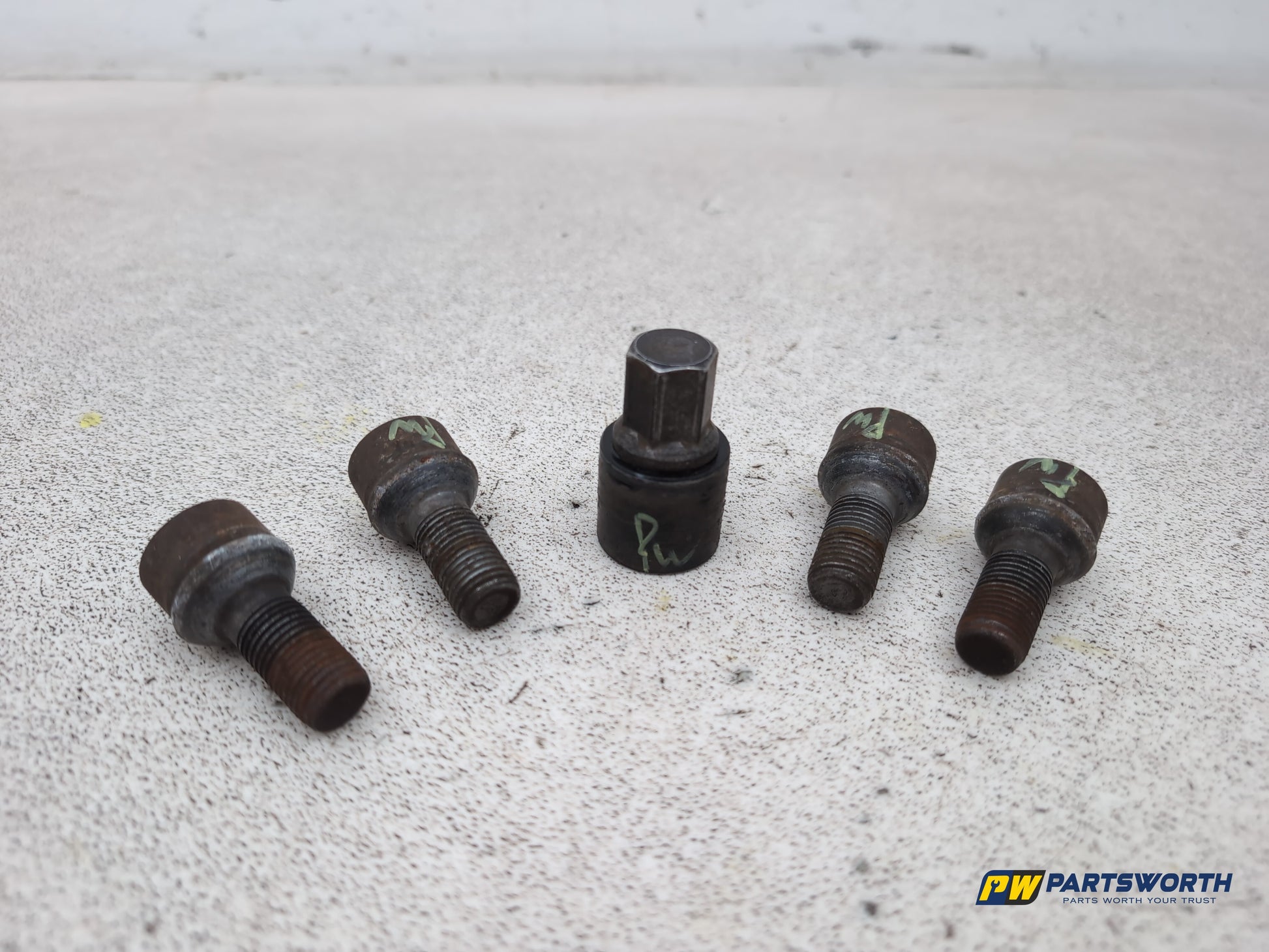 Mercedes Cls 320 Cdi Auto Locking Wheel Nuts And Key Set - photo 4