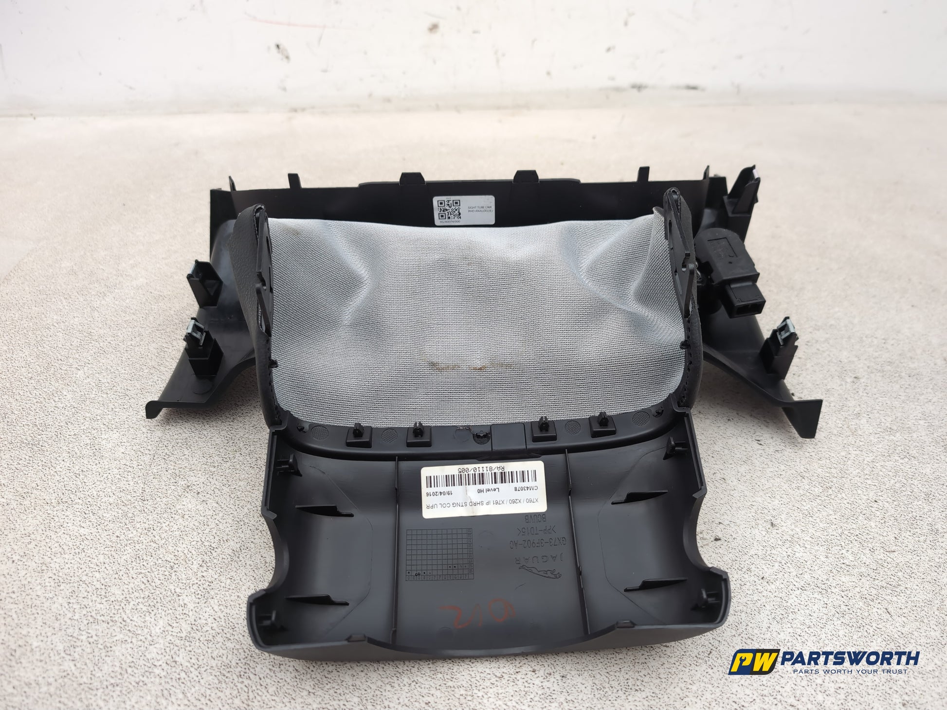 Steering Column Shroud Upper and Lower 11