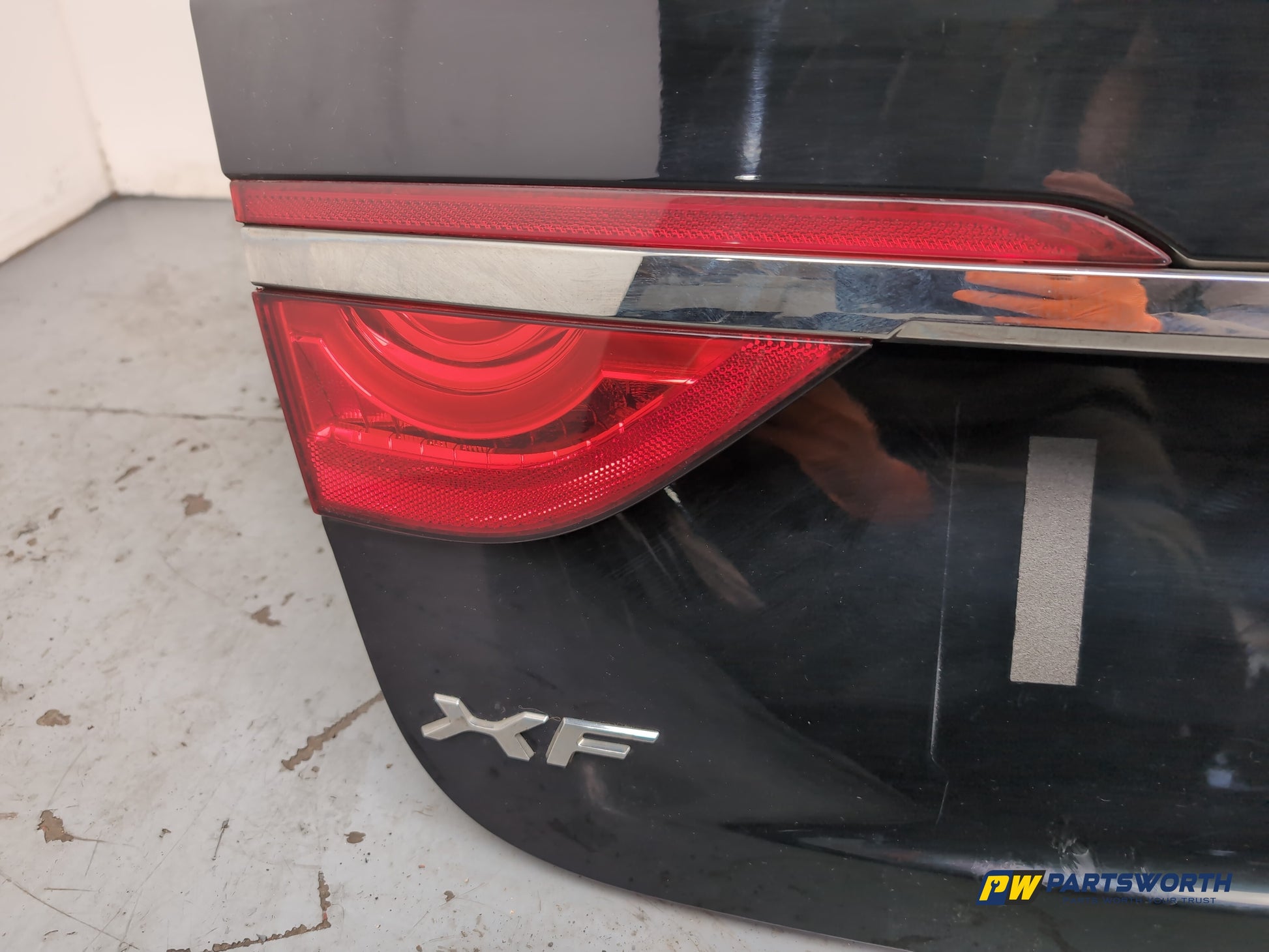 Jaguar Xf Portfolio D Boot Lid Ebony Black Pec 2015-2019 - photo 4