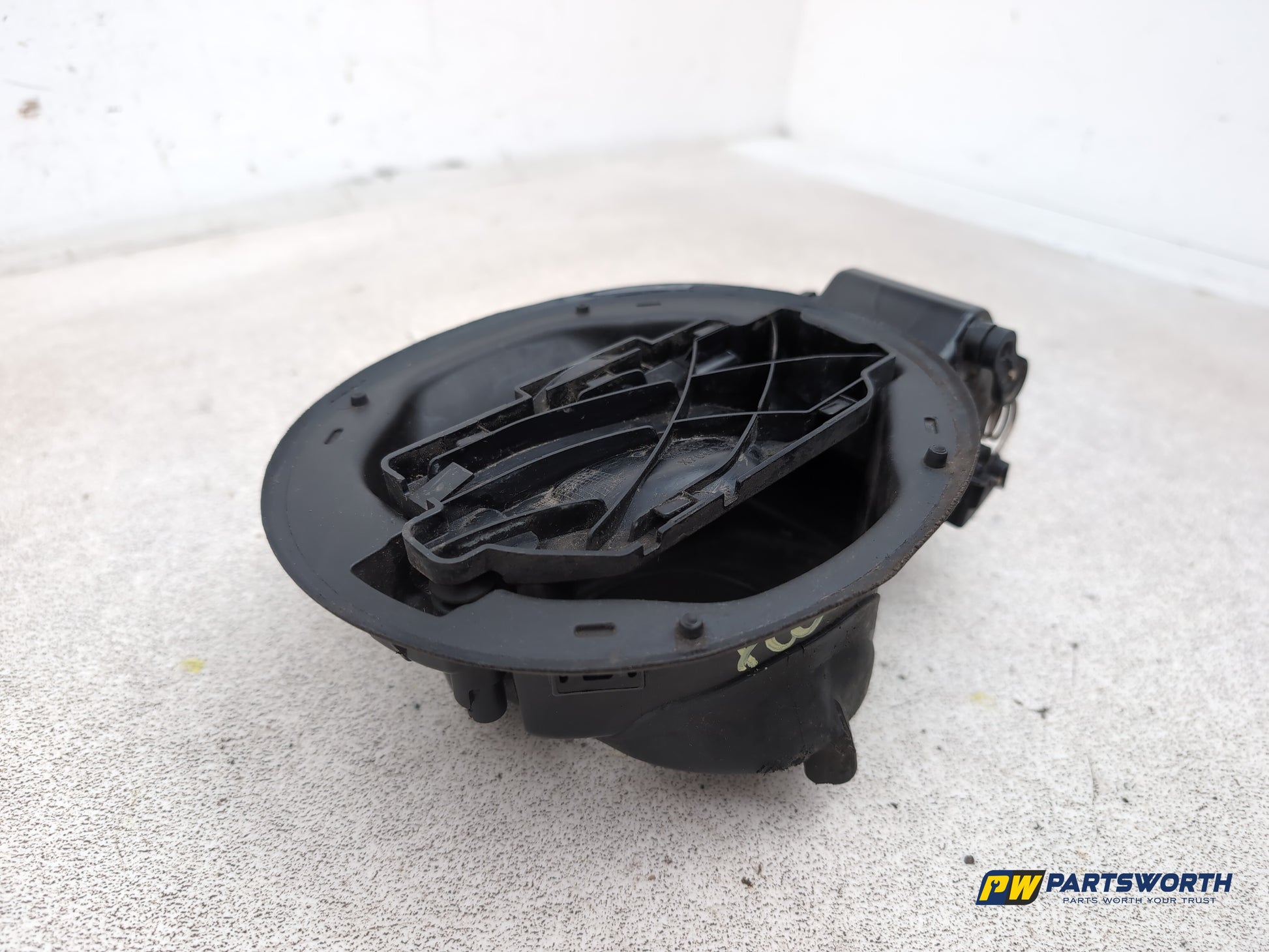 Fuel Filler Flap 4