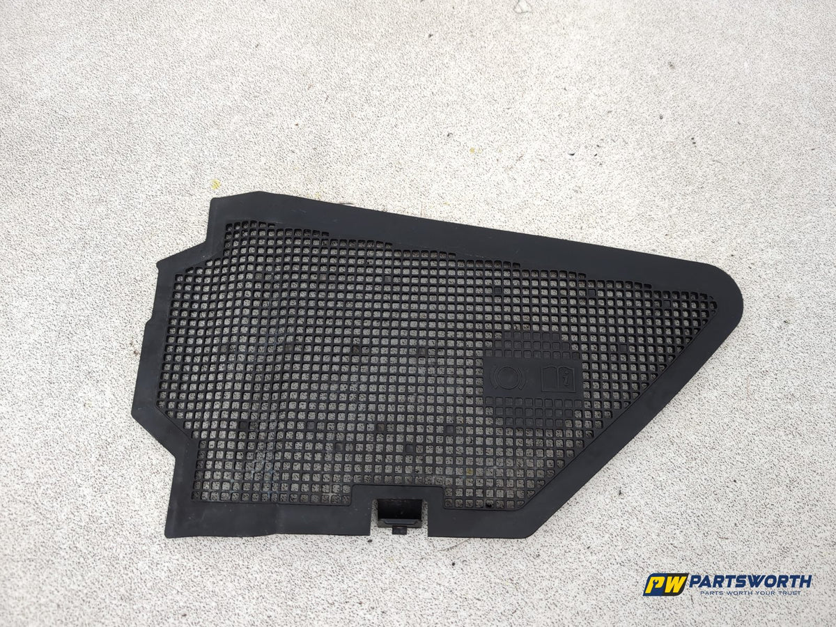 Scuttle Panel Water Deflector RH 4
