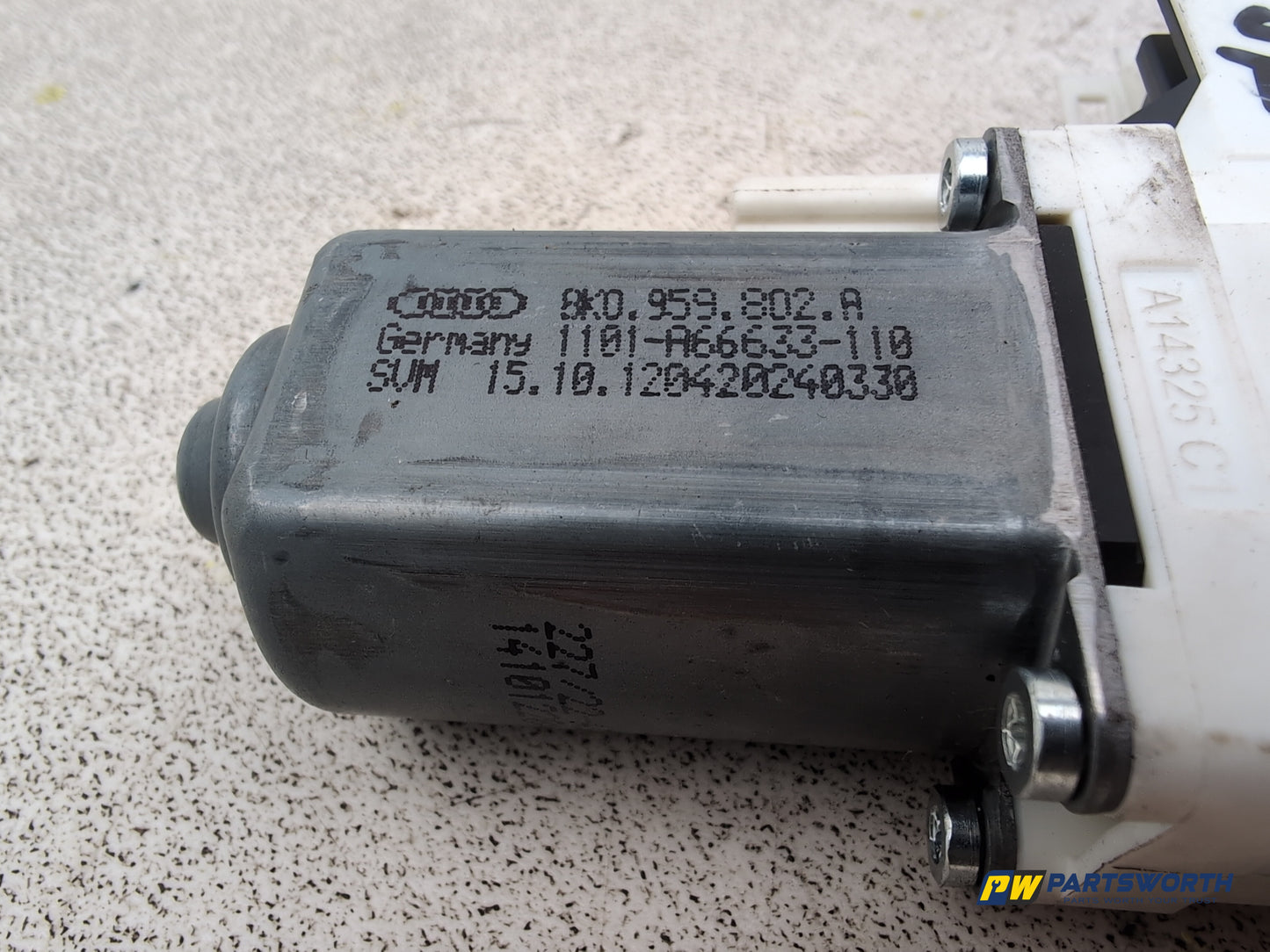 Audi A4 S Line Black Edit Tdi Quat Right Front Door Window Motor 8k0959802a - photo 4