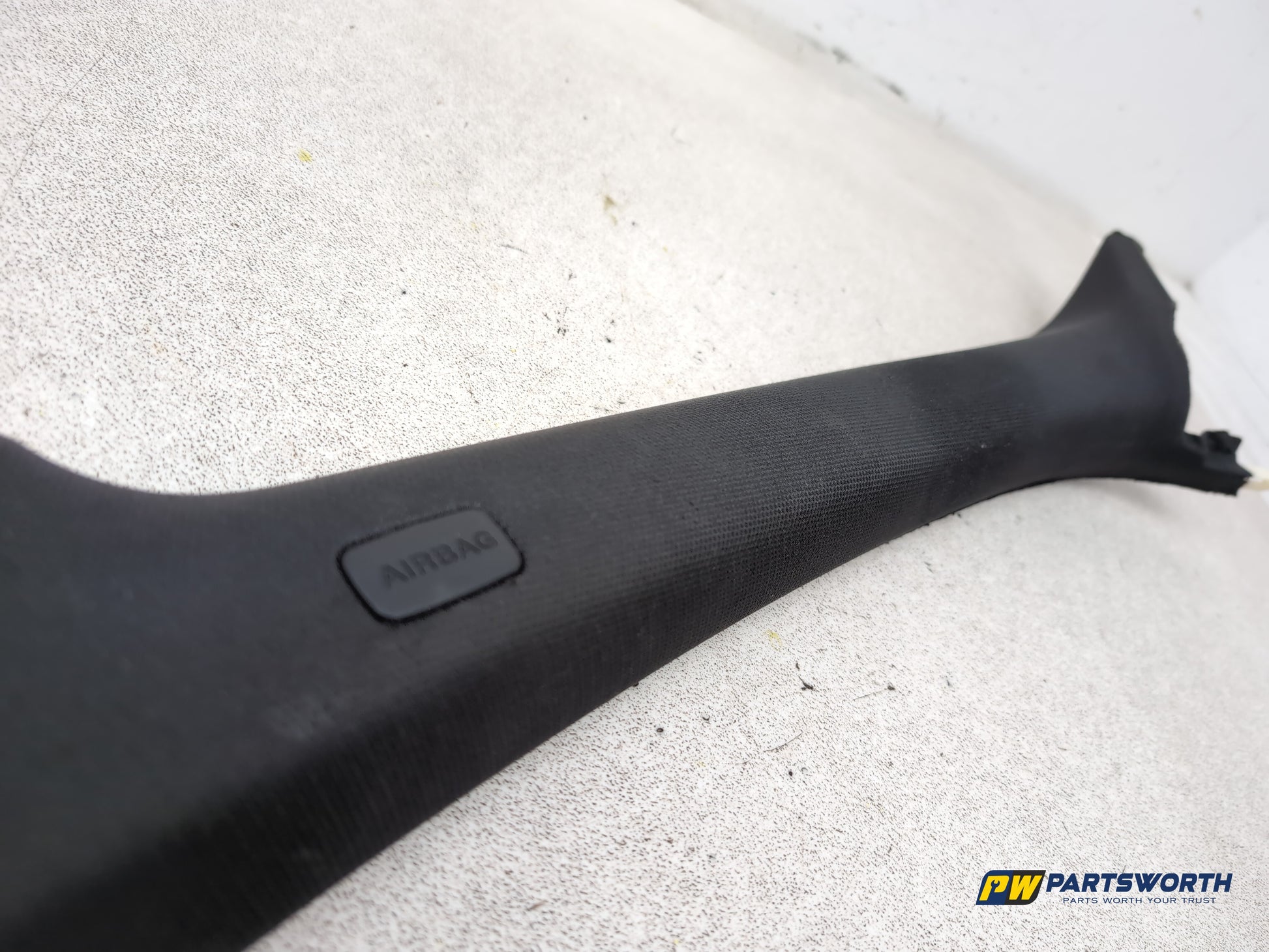 LH A Pillar Trim  4