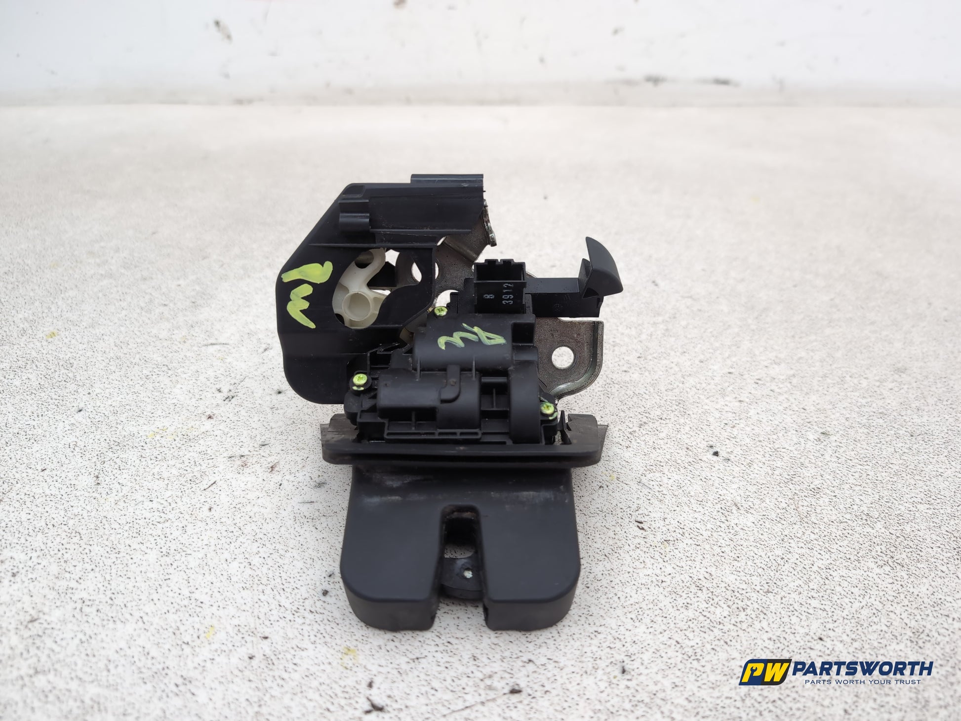 Audi A4 S Line Black Edit Tdi Quat Boot Lid Lock 2012-2015 - photo 4