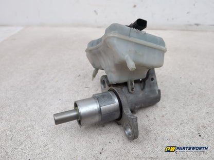 Audi A4 S Line Black Edit Tdi Quat Brake Master Cylinder Assembly 8k0611301a - photo 4