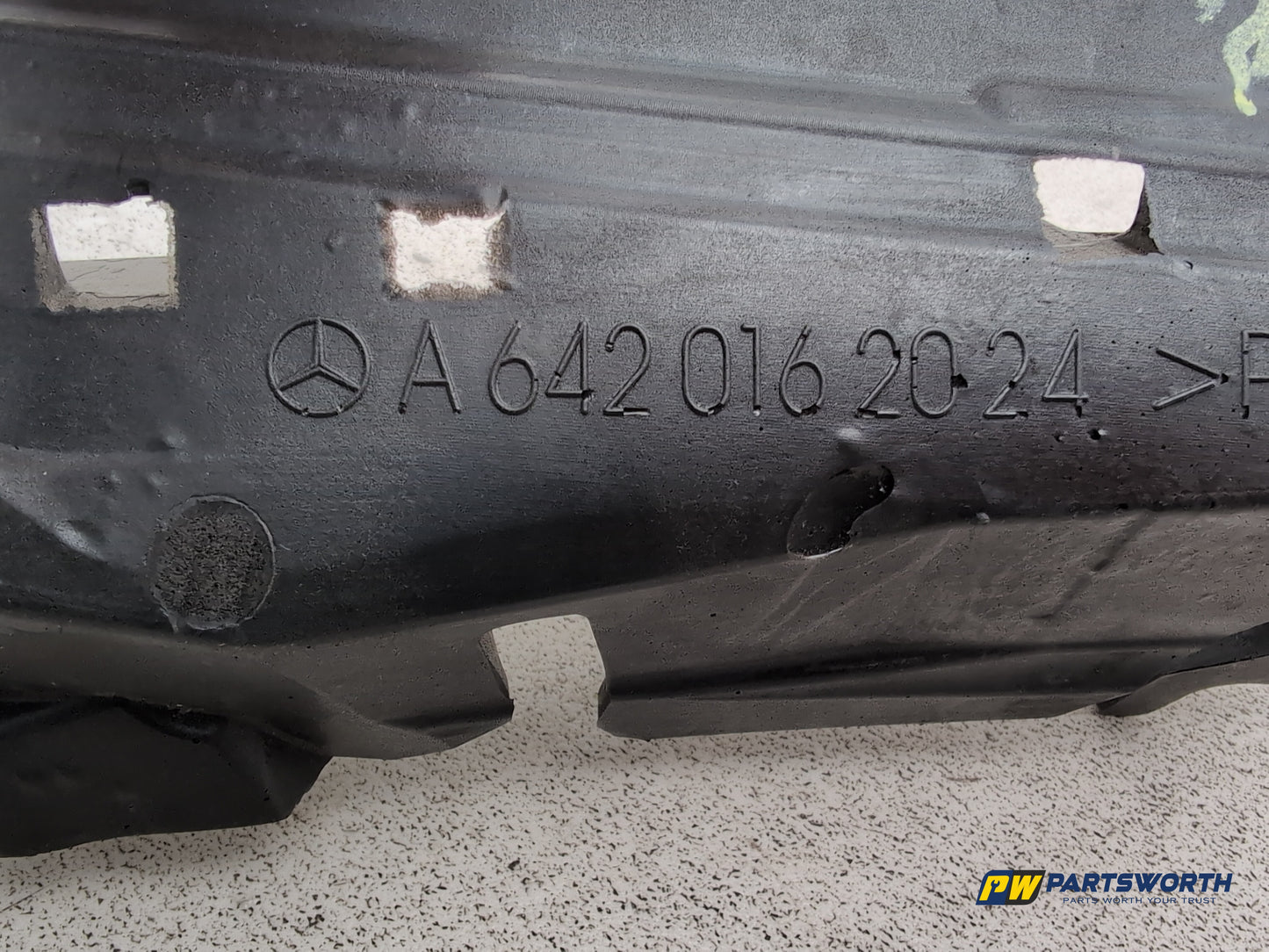 Mercedes-Benz Ml300 Sport Cdi Blue-Cy Coupe Front Engine Covers A6420162024 - photo 4