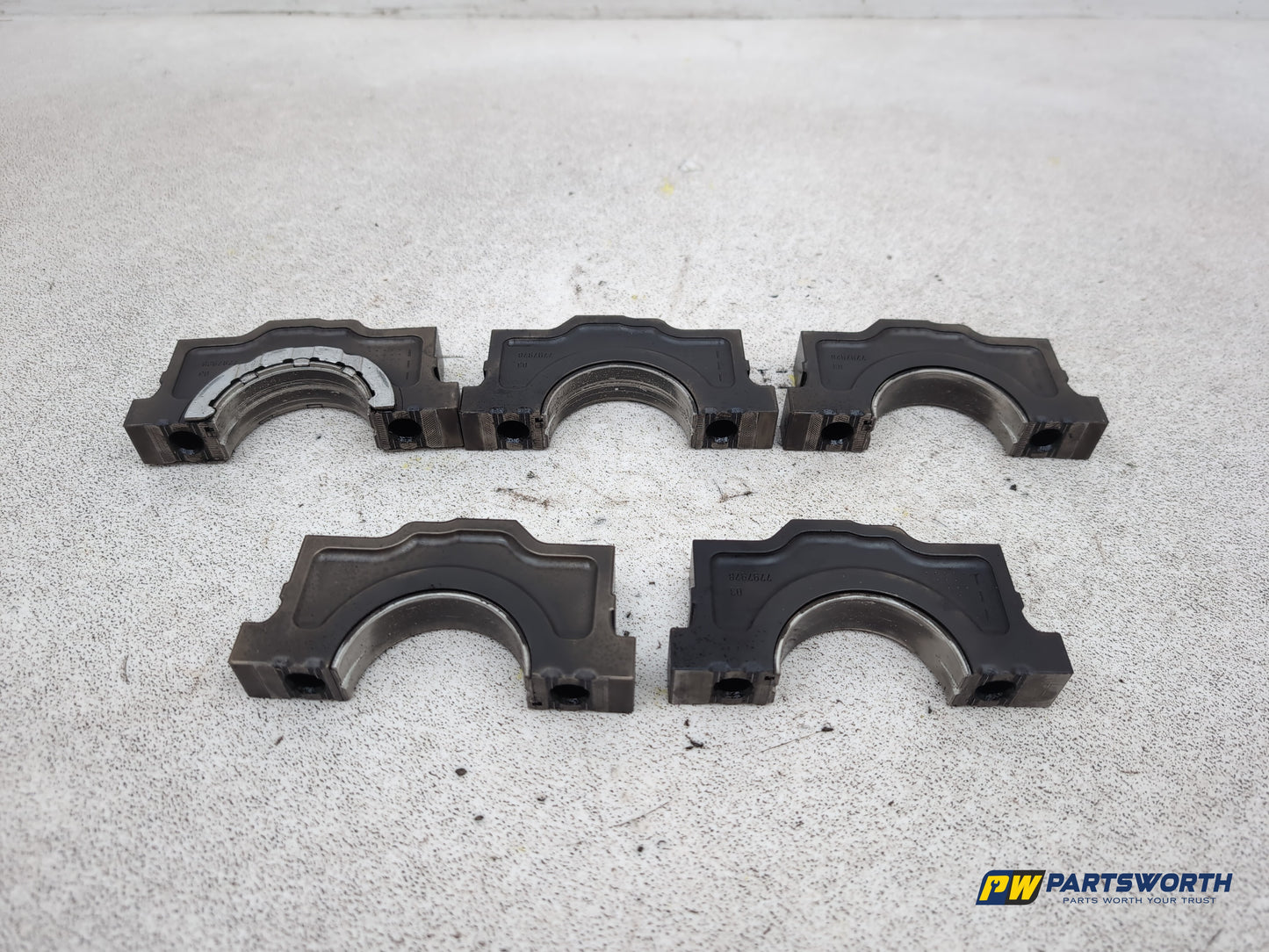Bmw Bmw 3 4 5 6 7 X Engine Crankshaft Bearing Caps Set Of 5 7797928 - photo 4