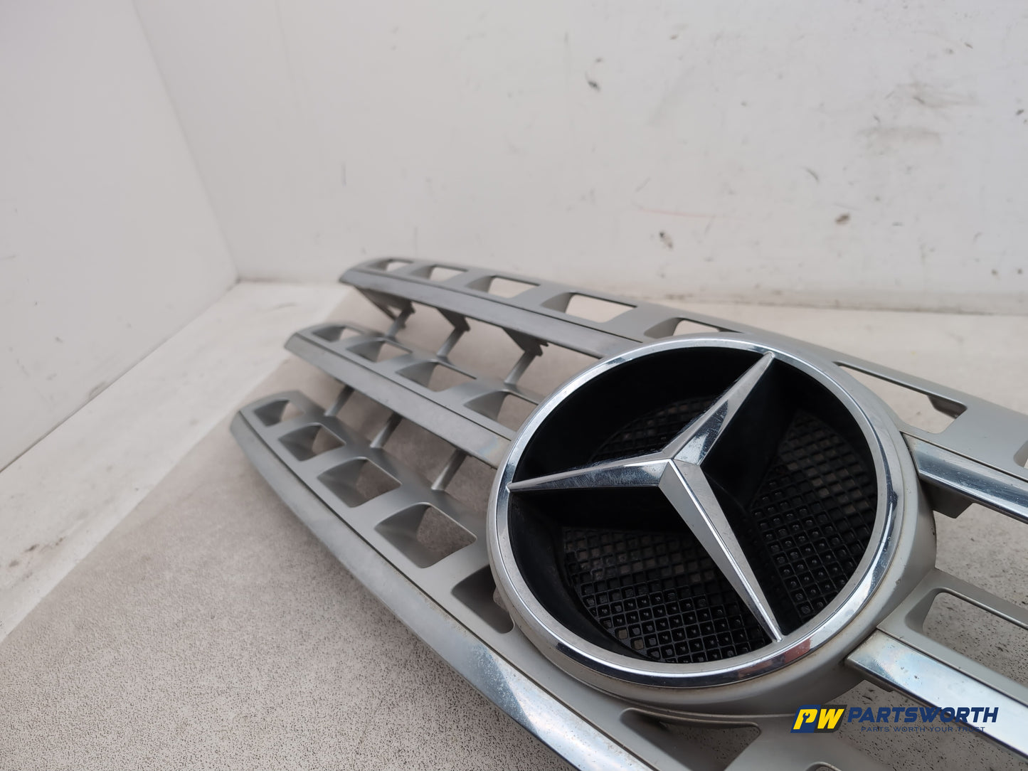 Grille Front 4