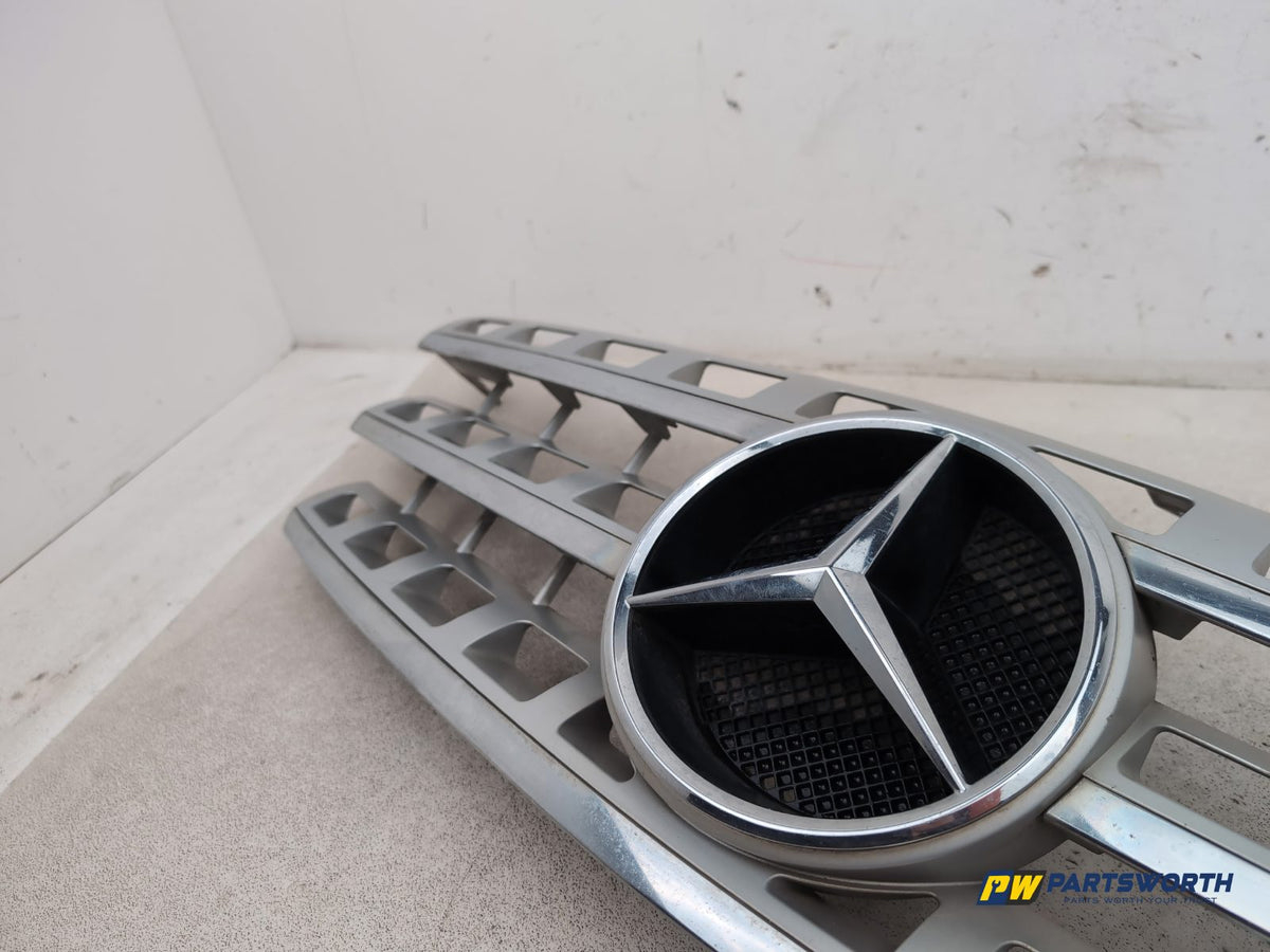 Grille Front 4