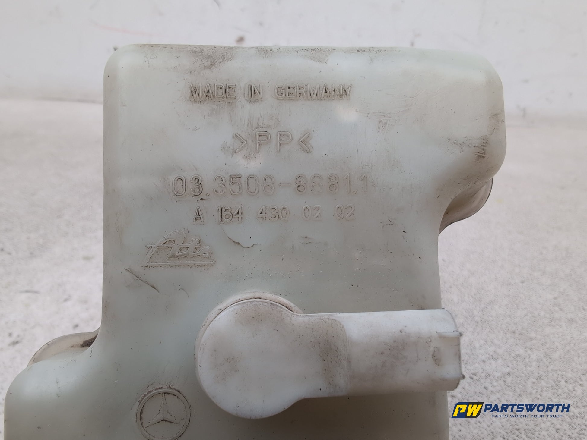 Brake Master Cylinder Assembly 4