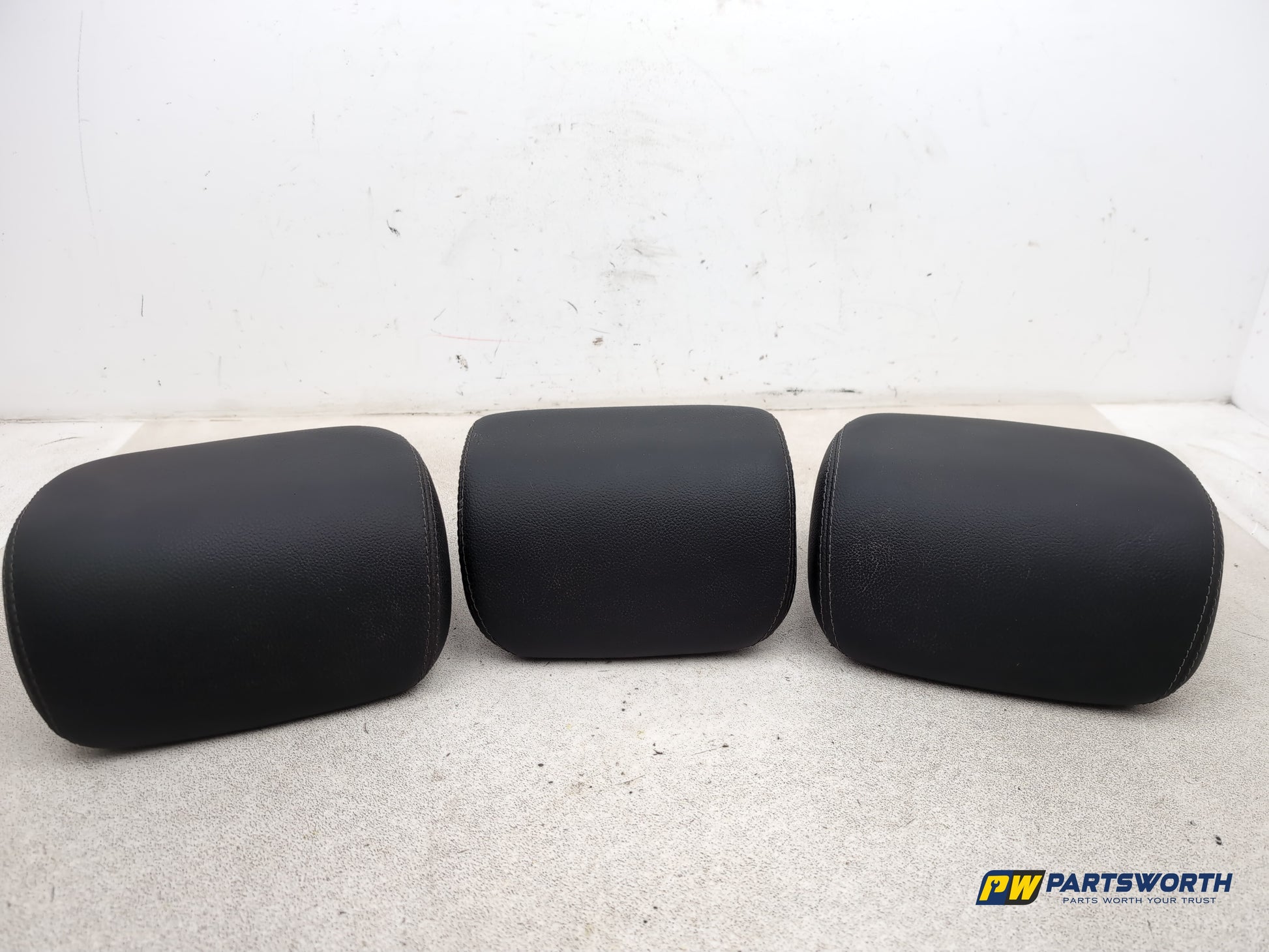Rear Headrest 4