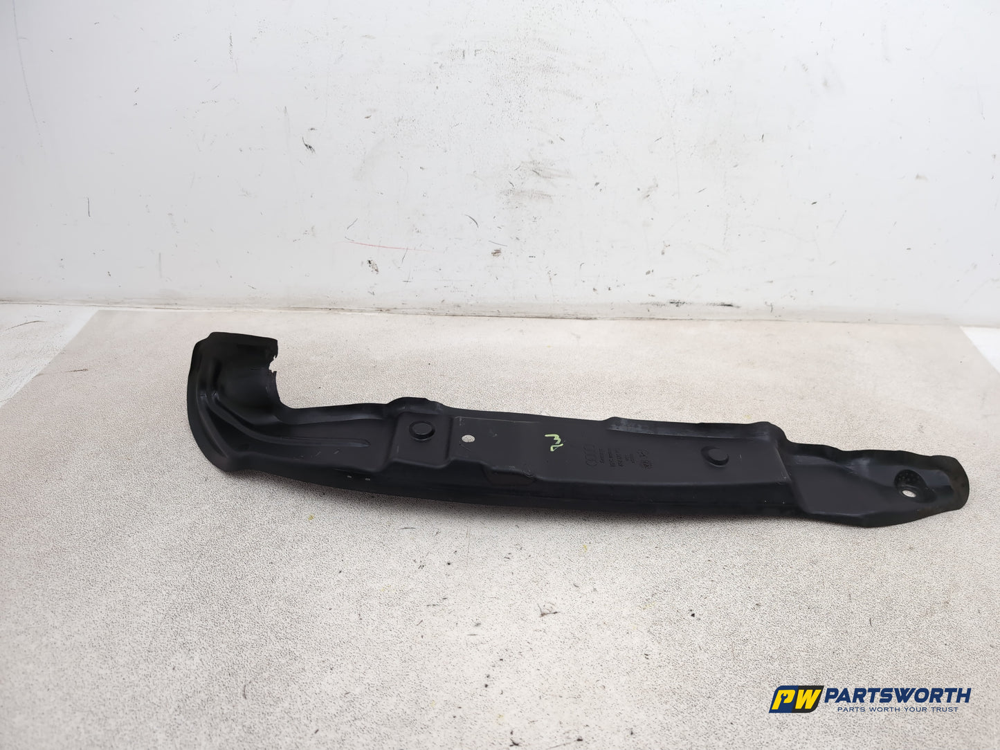 Audi A6 Se Tdi Quattro Auto Front Wing Mount Bracket Right Driver Side 4g0821112 - photo 4