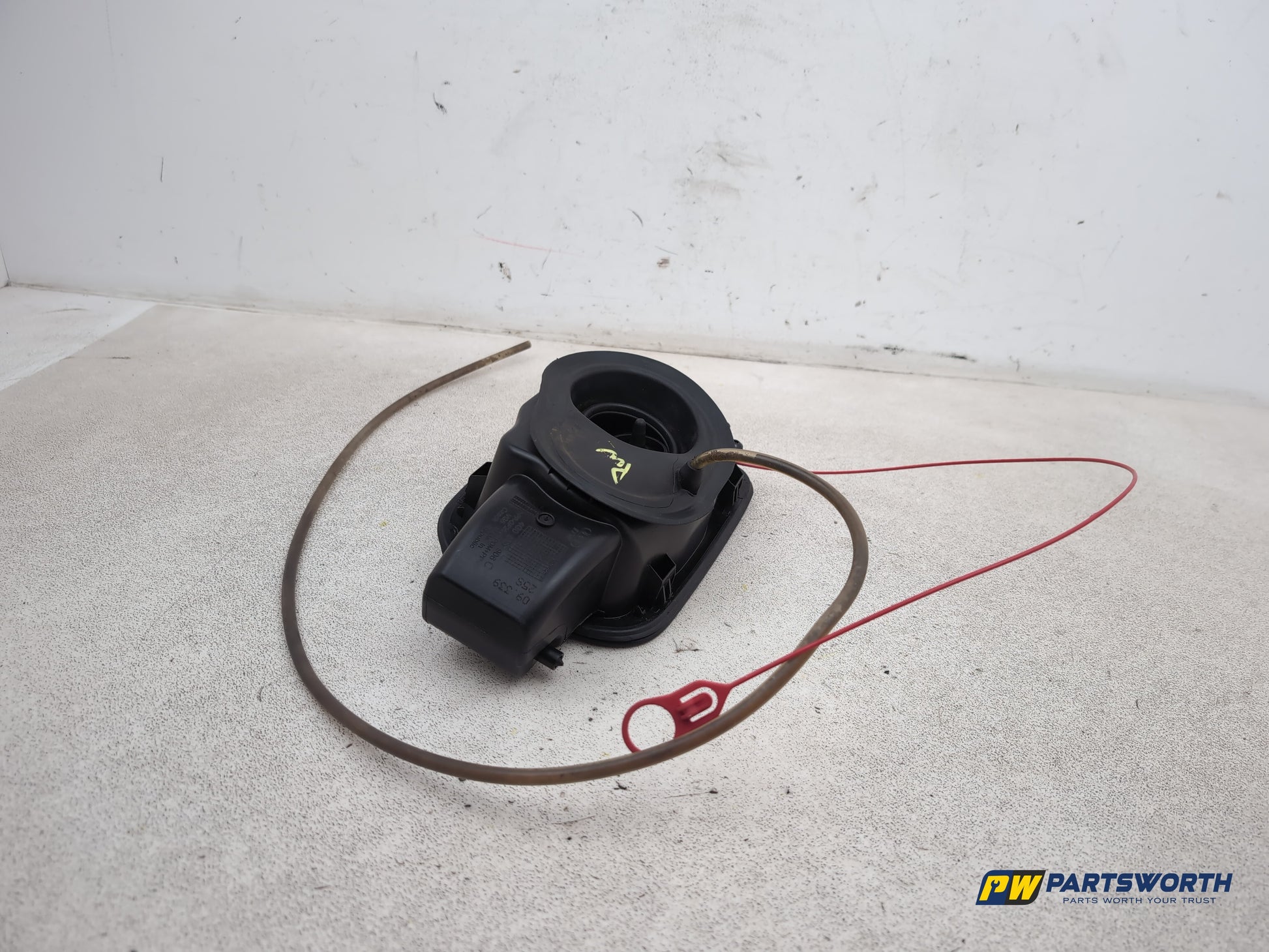 Audi A6 Se Tdi Quattro Auto Fuel Filler Housing Insert 4g0809906 2011-2014 - photo 9