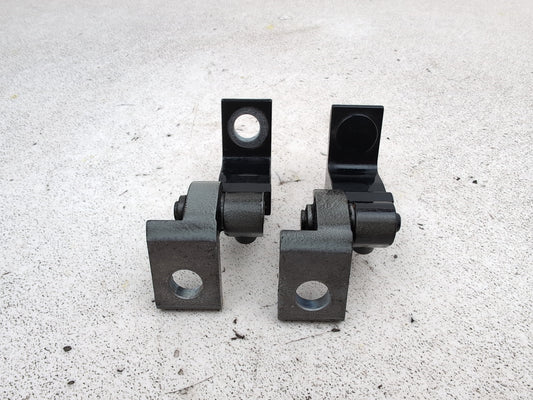 LH Front Door Hinge Pair  4