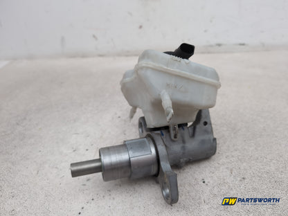 Brake Master Cylinder Assembly 4