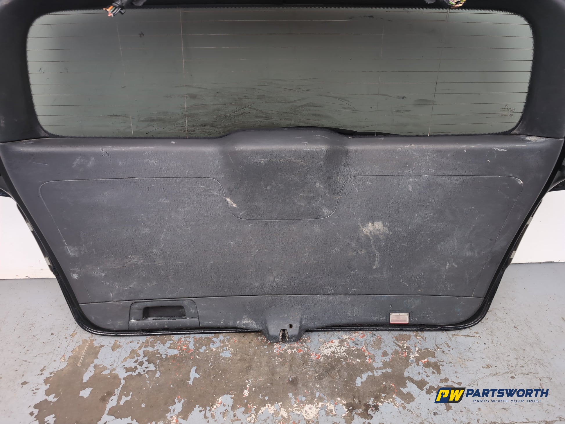 Boot Lid 10