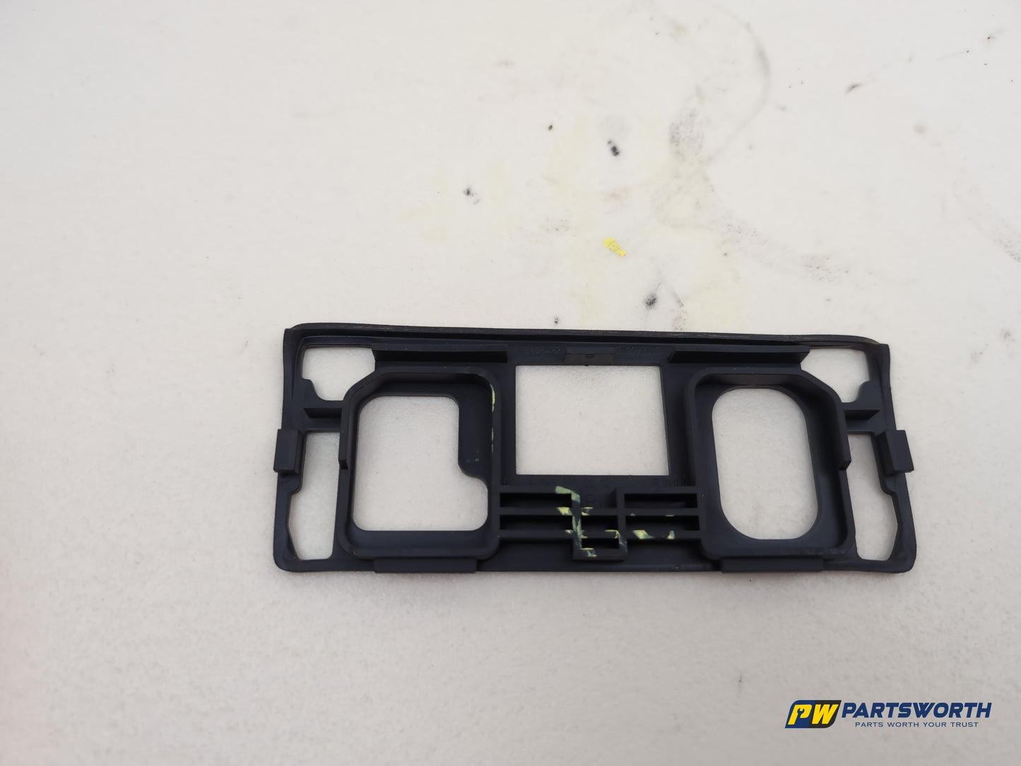 Mercedes-Benz B180 Blueefficiency Sport Display Screen Mount A2468200012 - photo 4