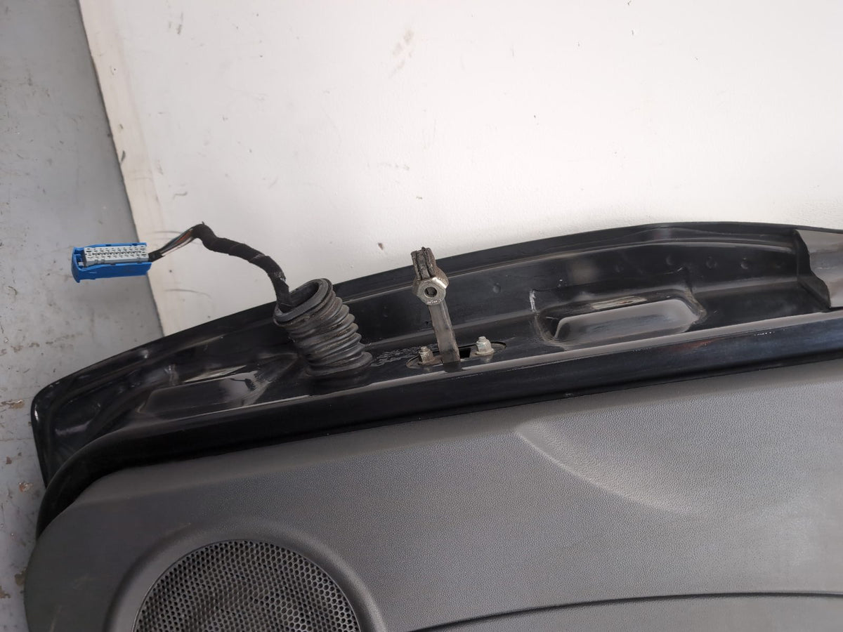 Door Front RH 16