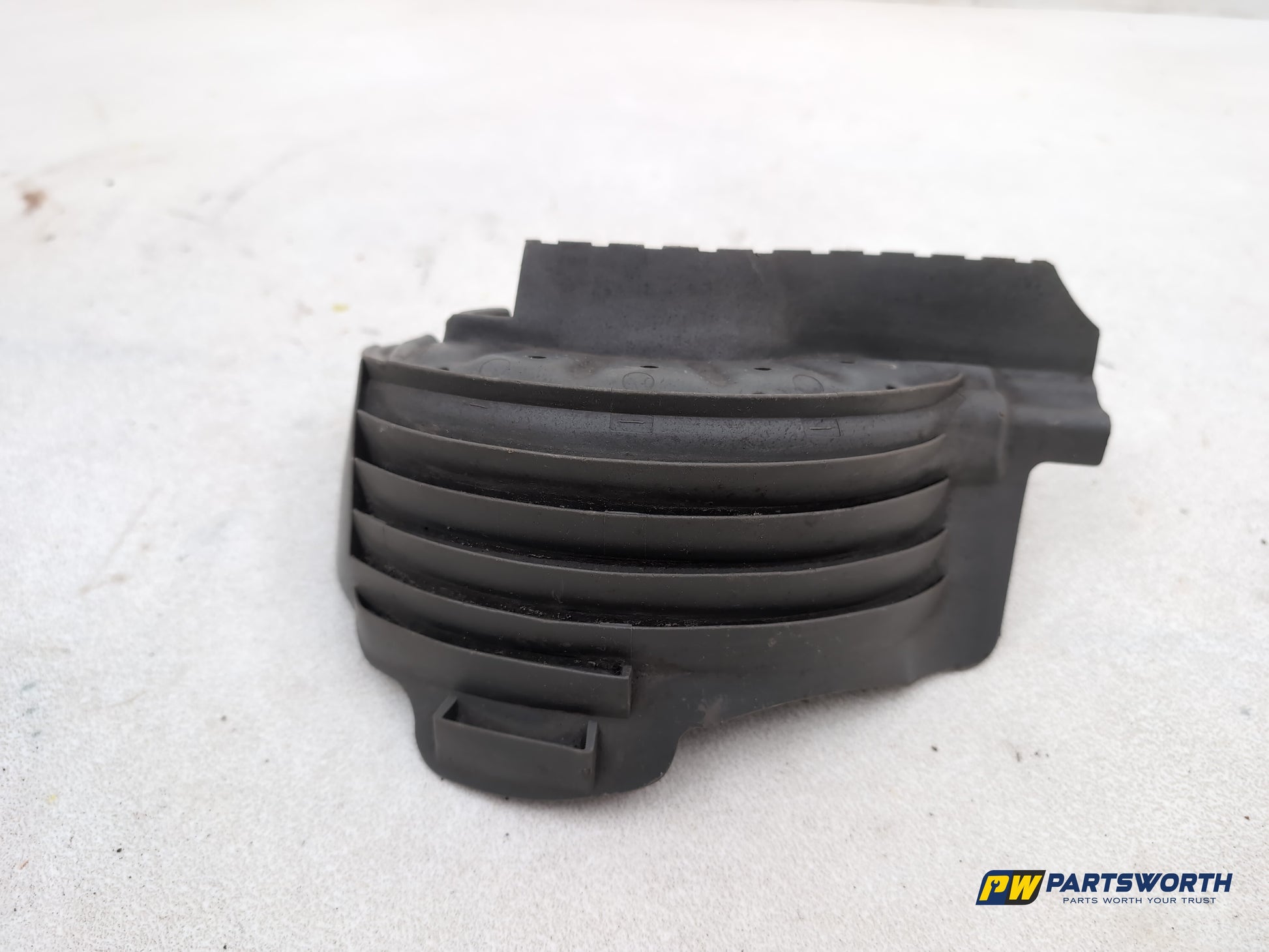 Audi A6 Se Tdi Quattro Auto Rear Spring Coil Lower Guard Cover And Support Pair - photo 10