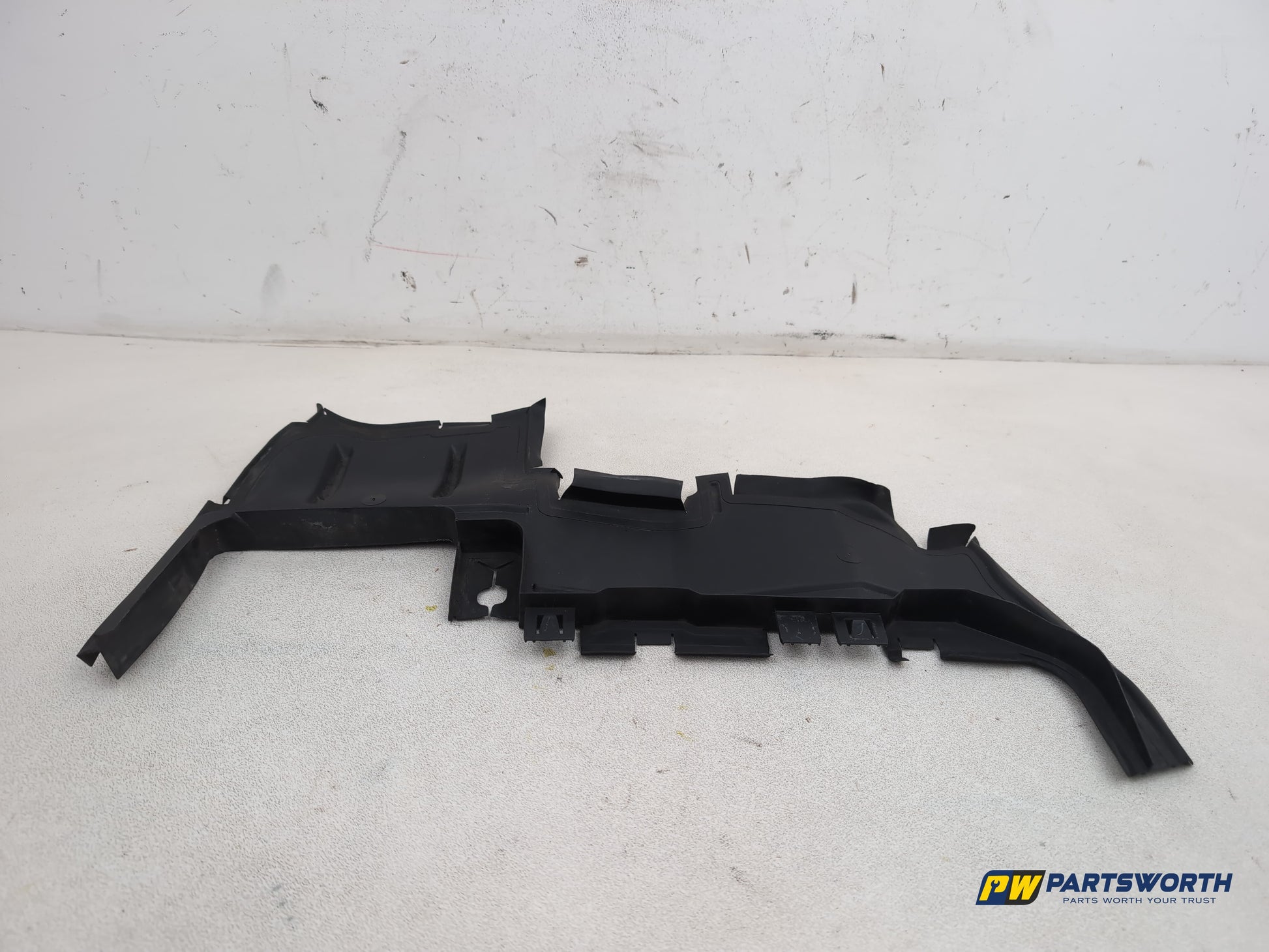Audi A6 Se Tdi Quattro Auto Radiator Air Guide Left Passenger Side 2011-2014 - photo 4