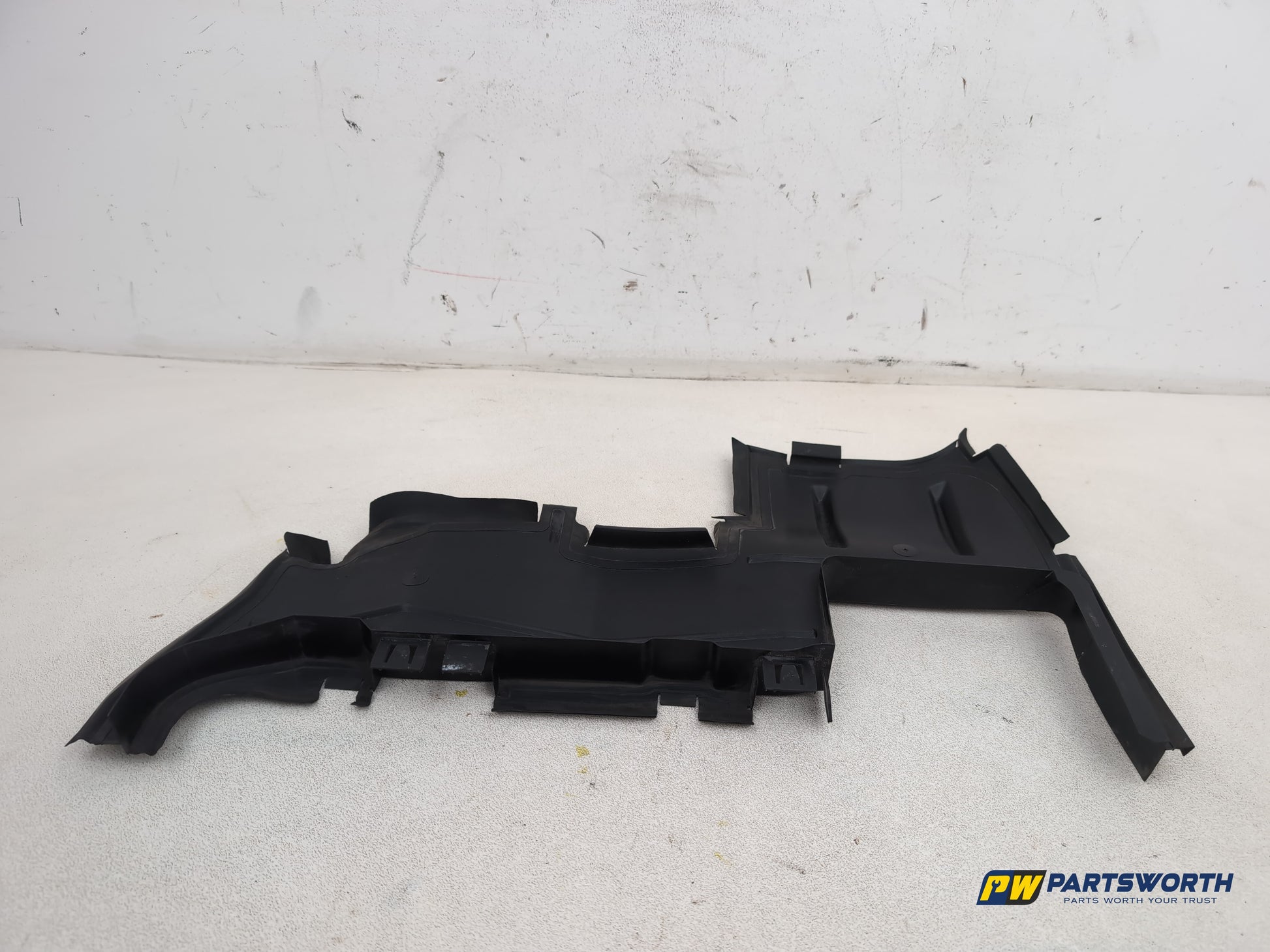 Audi A6 Se Tdi Quattro Auto Radiator Air Guide Right Driver Side 2011-2014 - photo 4