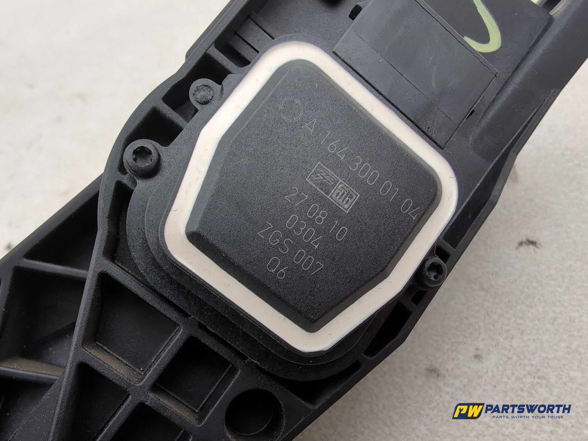 Mercedes-Benz Ml350 Spt Cdi Blueef-Cy Accelerator Throttle Pedal A1643000104 - photo 4