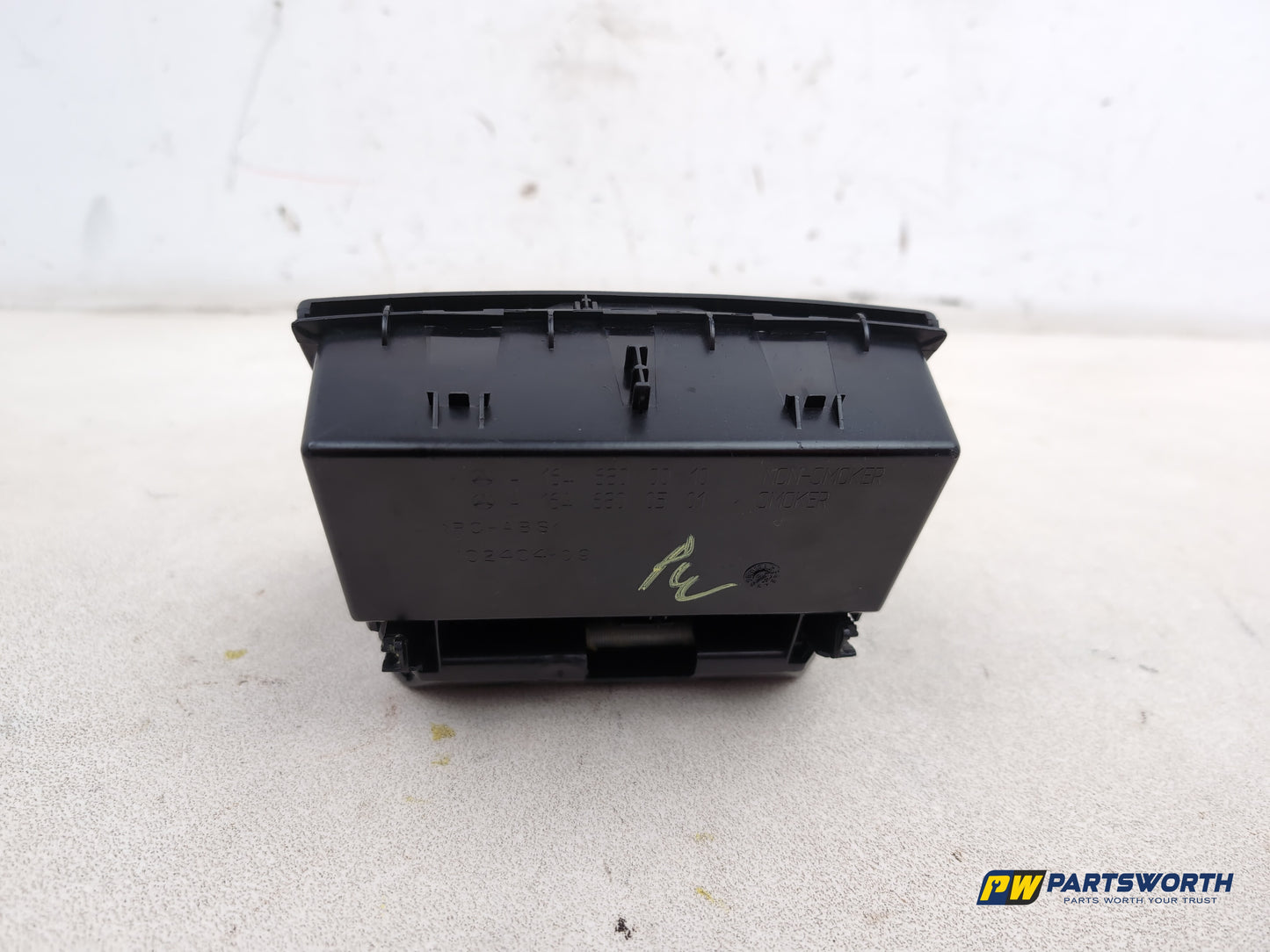 Mercedes-Benz Ml350 Spt Cdi Blueef-Cy A Centre Console Storage Tray A1646800010 - photo 4