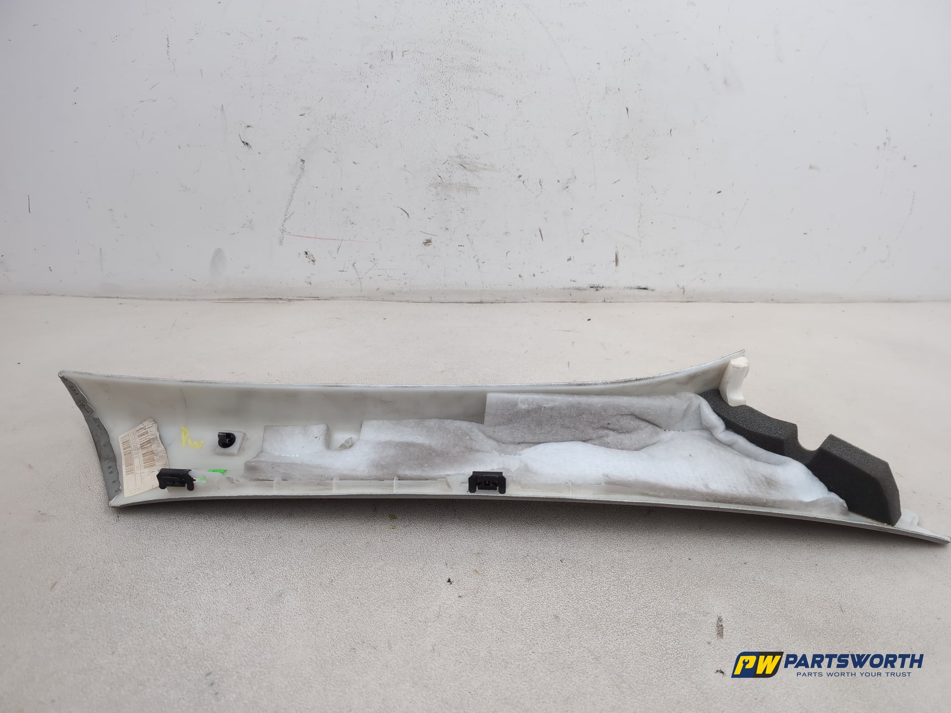 RH A Pillar Trim  4