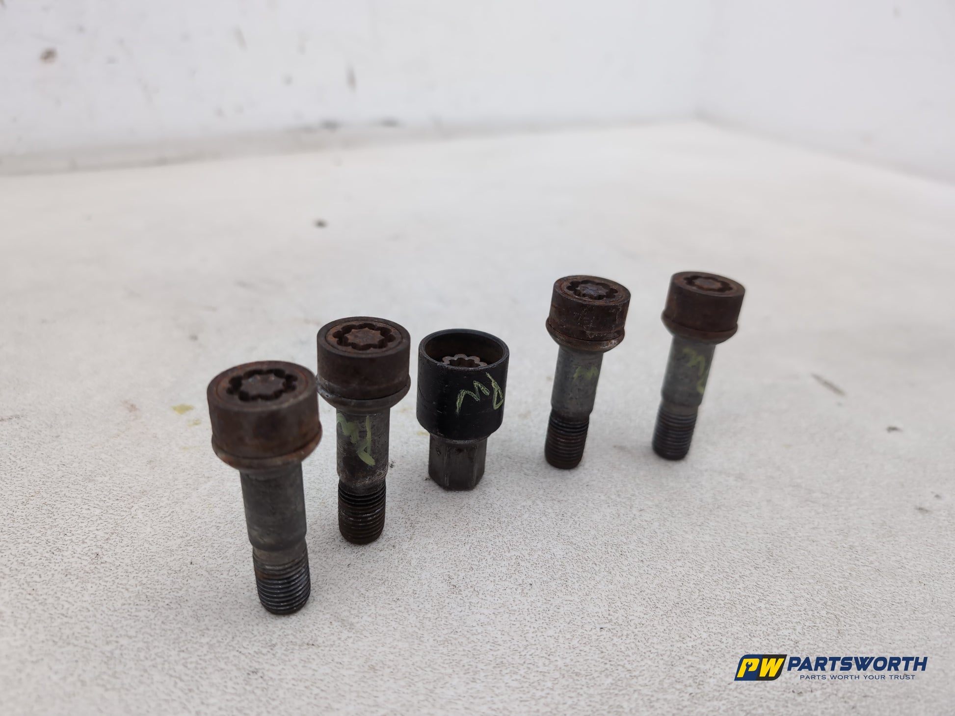 Mercedes-Benz Ml350 Spt Cdi Blueef-Cy Wheel Bolt Locking Nut Set - photo 4