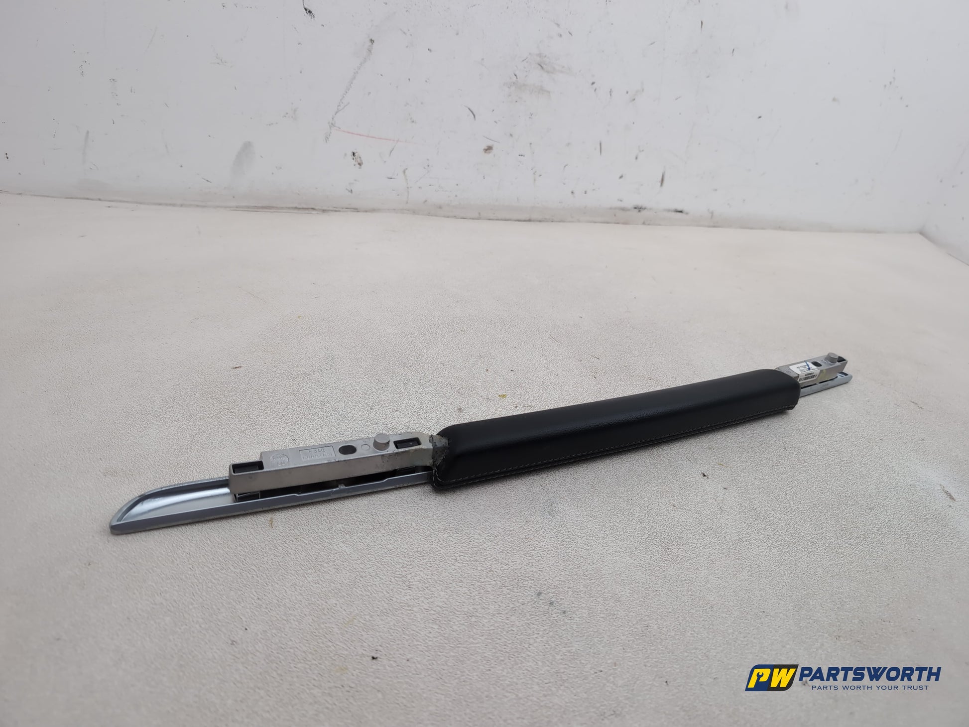 Mercedes-Benz Ml350 Spt Cdi Blueef-Cy A Centre Console Decore Trim Strip Lh Left - photo 4