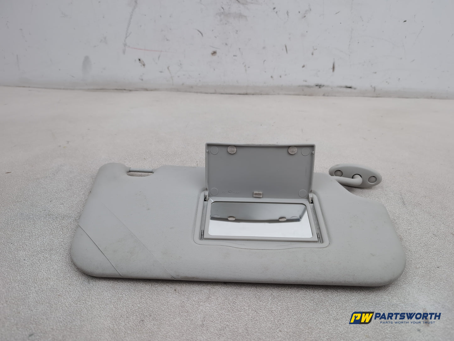 Ford Focus Zetec Turbo Sun Visor Rh Driver Side 2014-2019 - photo 4