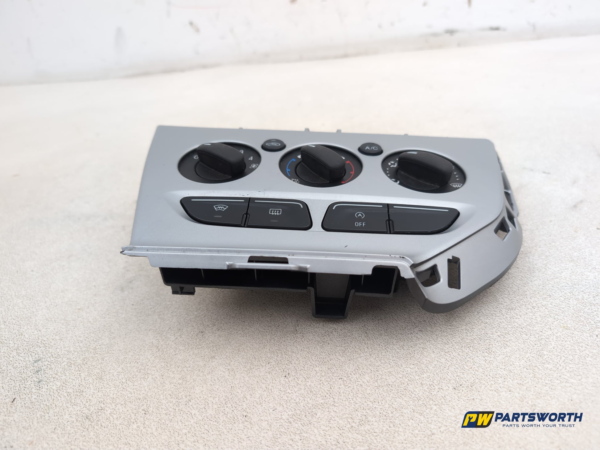 Ford Focus Zetec Turbo Heater Control Assembly Cj5t1998ak 2014-2018 - photo 4