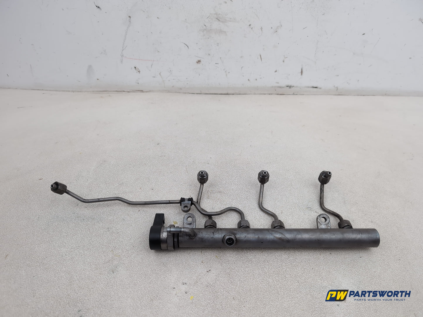 Fuel Rail 4