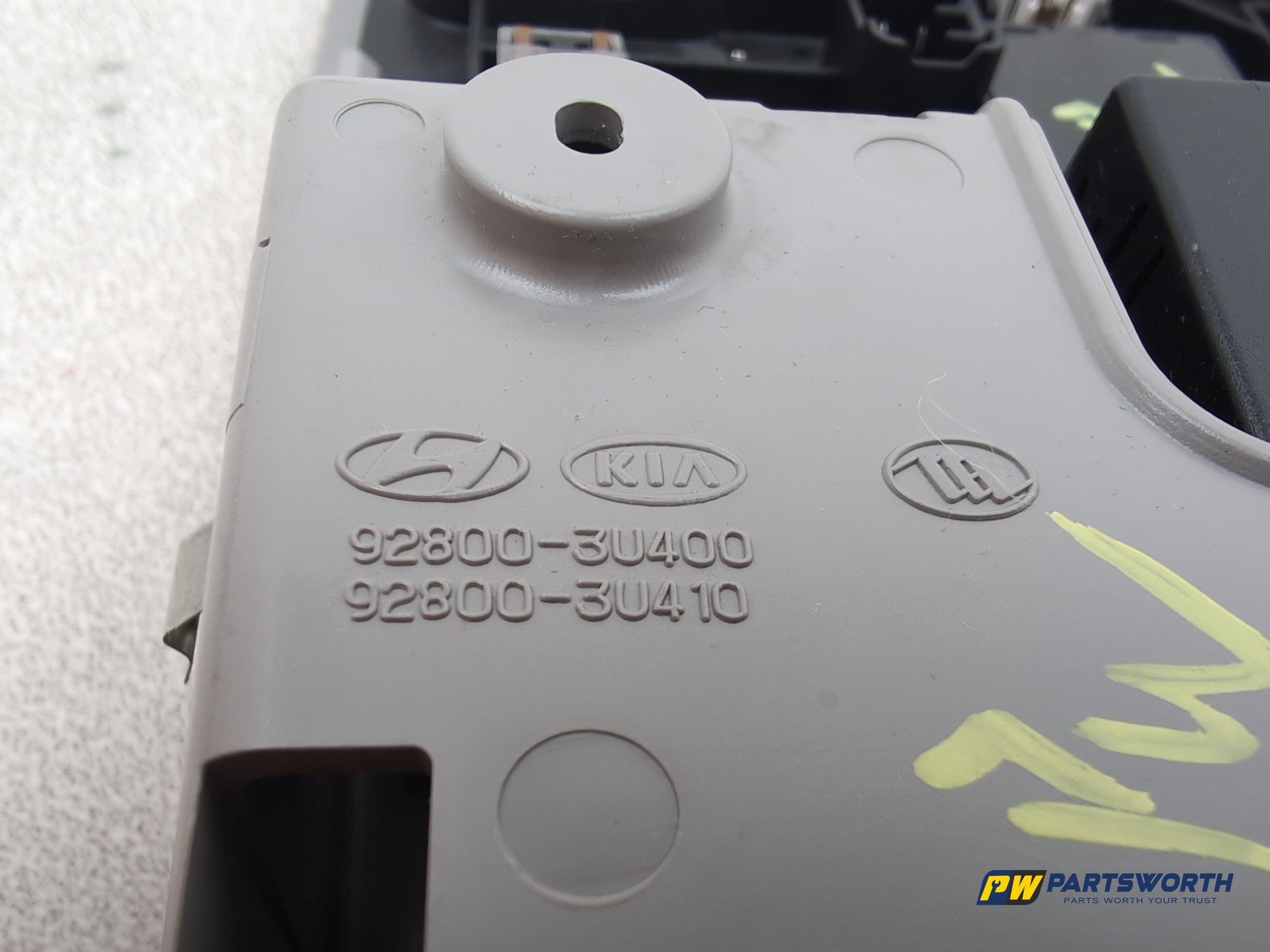 Kia Sportage 3 Sat Nav Crdi Interior Reading Light And Sunroof Switch 928003u400 - photo 4