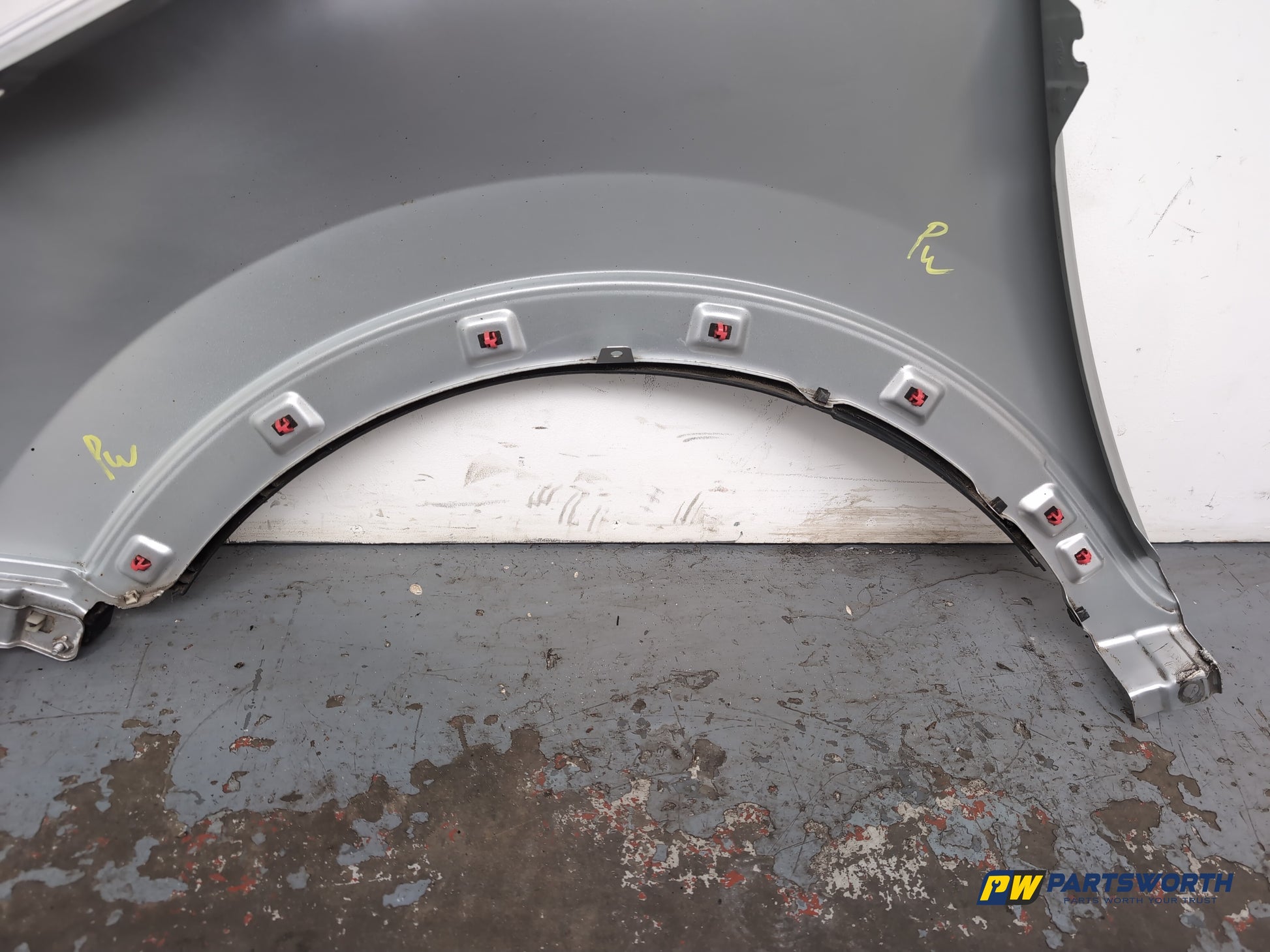 Wing Front RH 10