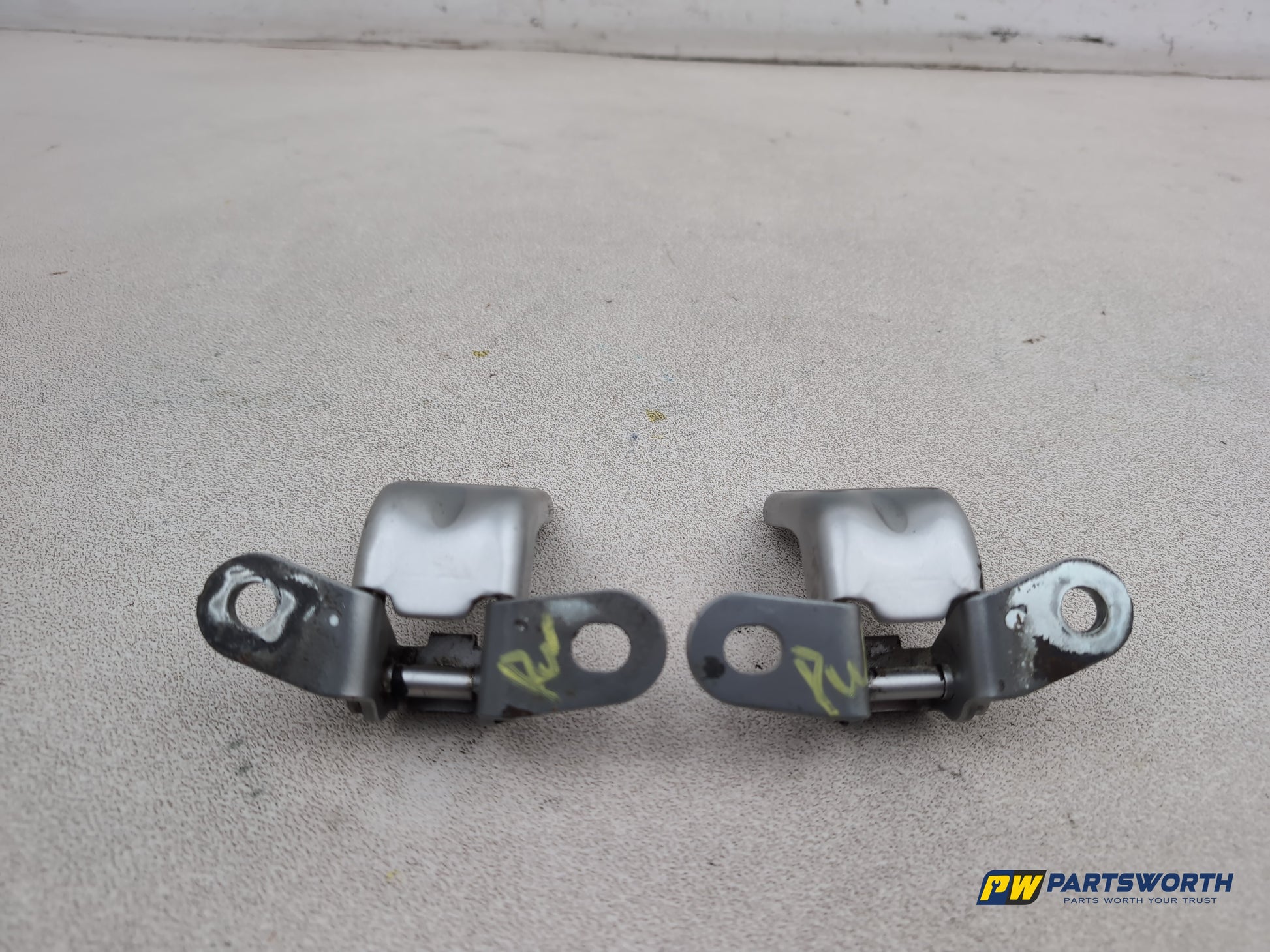 RH Front Door Hinge Pair  4