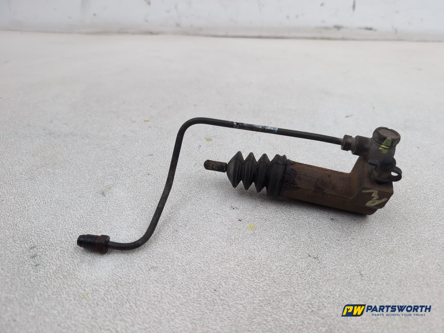 Clutch Slave Cylinder and Pipe  4