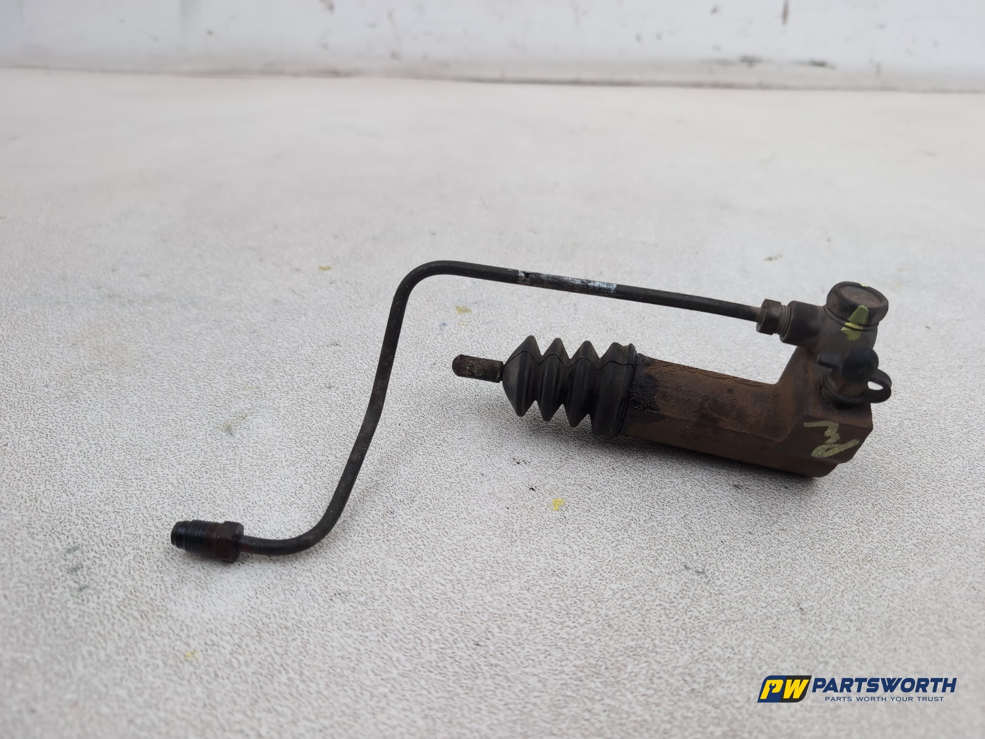 Clutch Slave Cylinder and Pipe  4