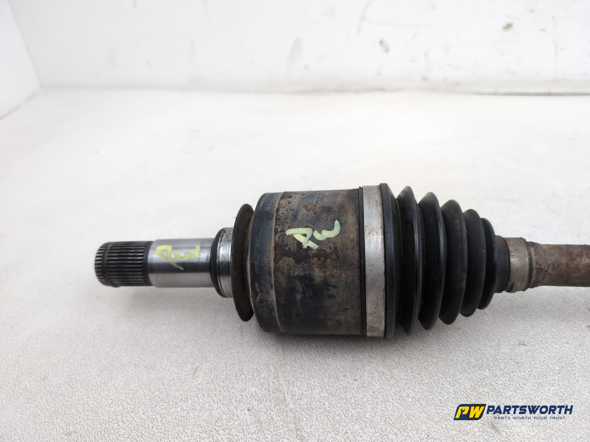 Mercedes-Benz Ml300 Sport Cdi Driveshaft Front Lh Passenger Side A1643300801 - photo 4