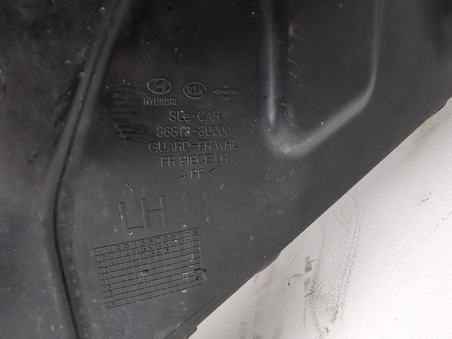 Kia Sportage 3 Sat Nav Moulding Wheel Arch Front Lh Passenger Side 868153u000 - photo 4