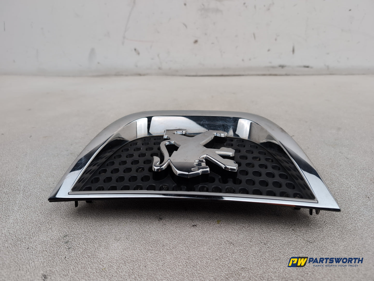 Peugeot 3008 Front Bumper Badge Emblem 9685973077 2009-2016 - photo 4
