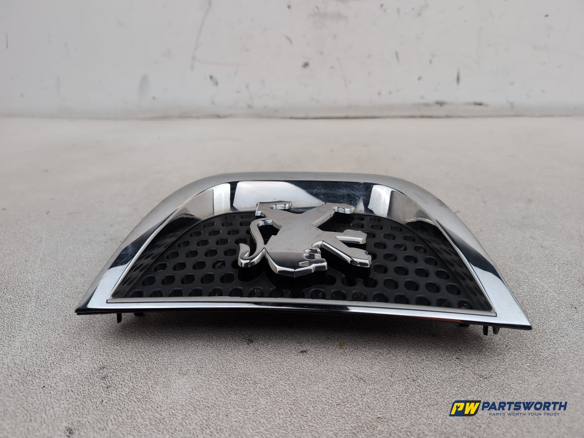 Peugeot 3008 Front Bumper Badge Emblem 9685973077 2009-2016 - photo 4