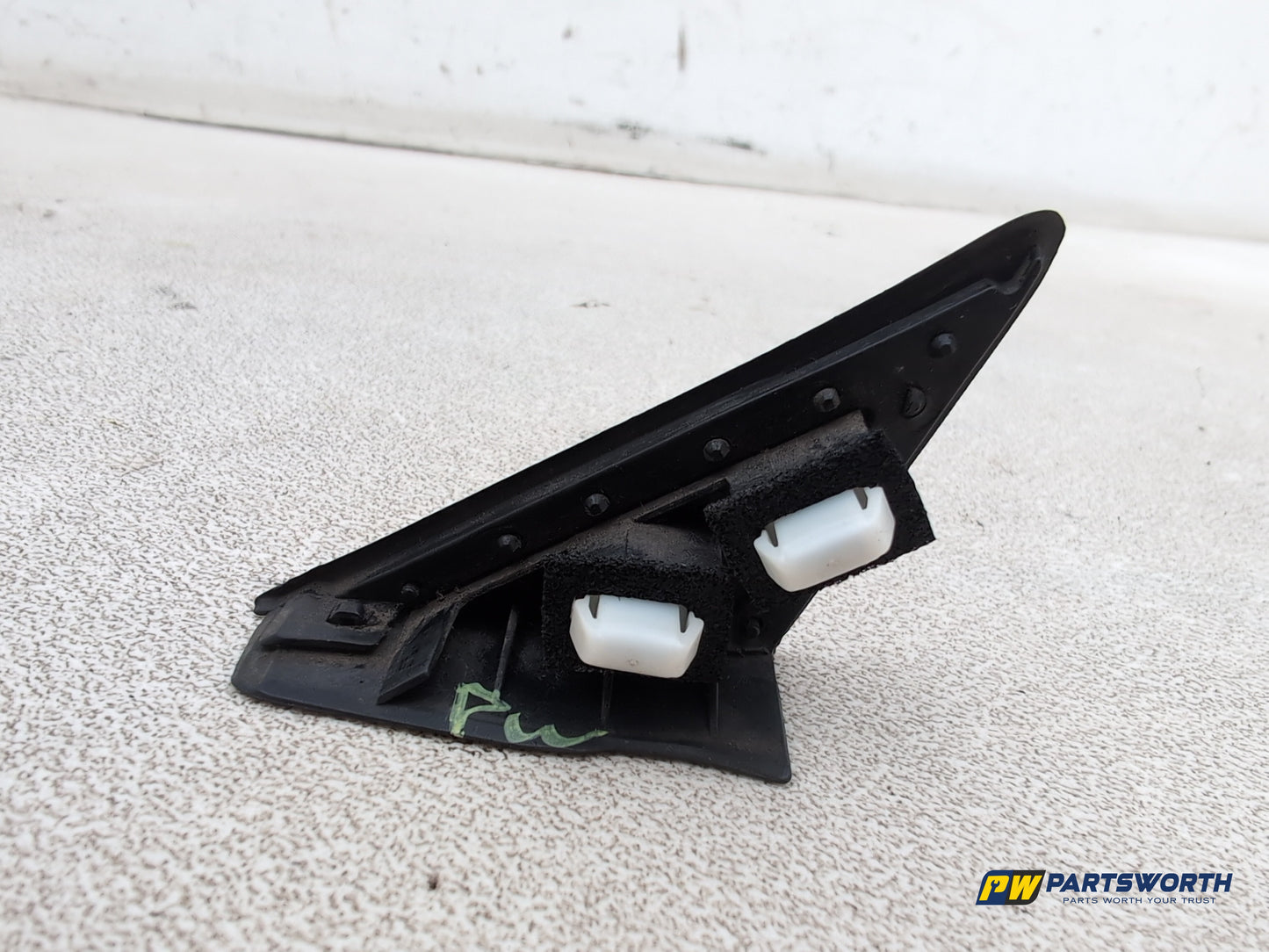 Kia Sportage 3 Sat Nav Crdi Wing Triangle Trim Cover Left Passenger Side - photo 4