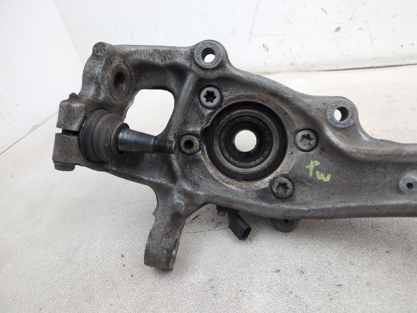 Audi A6 Se Tdi Quattro Autowheel Hub Front Lh Passenger Side 2011-2014 - photo 4