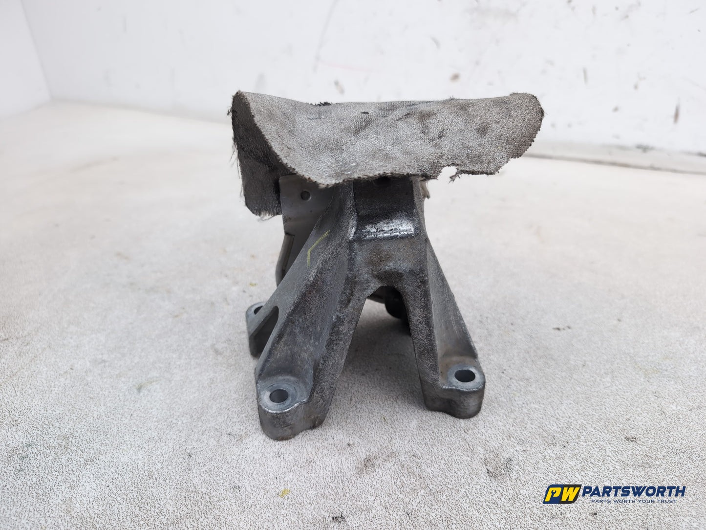 Audi A6 Se Tdi Quattro Engine Mount Bracket Carrier Left 8k0199307 2011-2014 - photo 4
