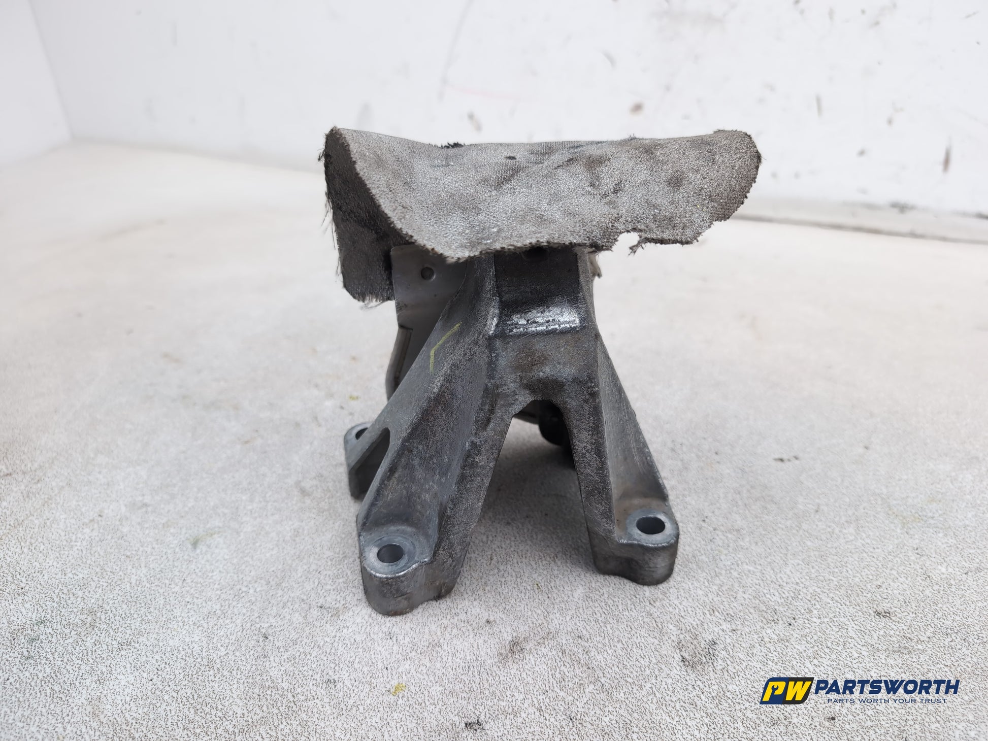 Audi A6 Se Tdi Quattro Engine Mount Bracket Carrier Left 8k0199307 2011-2014 - photo 4