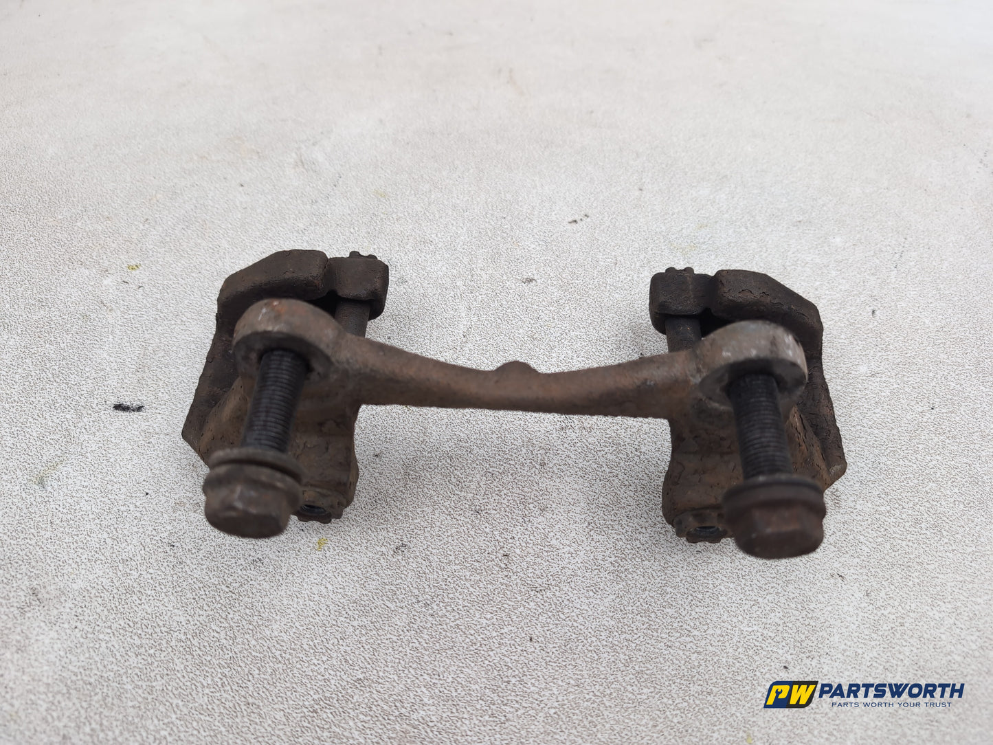 Audi A6 Se Tdi Quattro Auto Front Brake Caliper Support Rh Driver Side 2011-2014 - photo 4