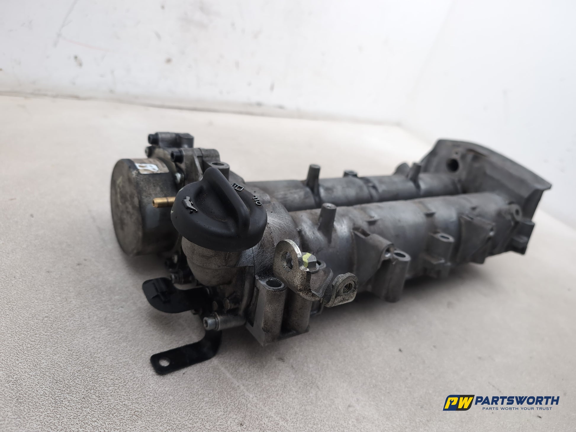 Vauxhall Insignia Astra J Zafira 2.0 Cdti Camshaft Case Cover 55574600 - photo 4