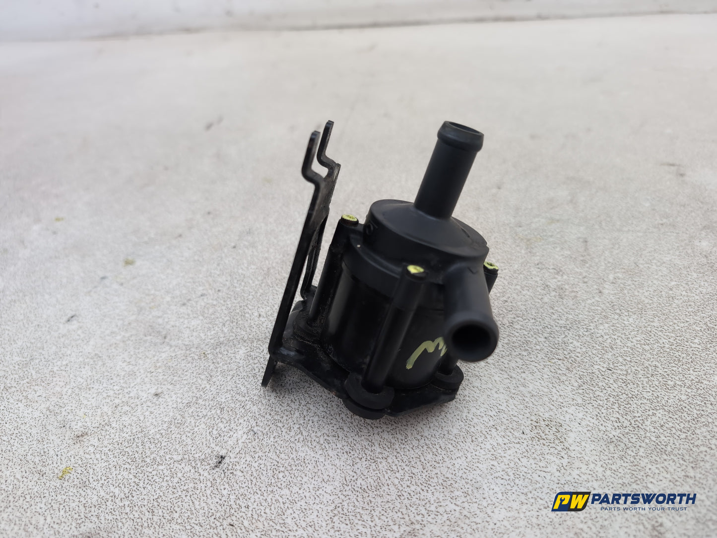 Ford Focus Zetec Turbo Additional Water Coolant Pipe Cm5g8c419aa 2011-2018 - photo 4